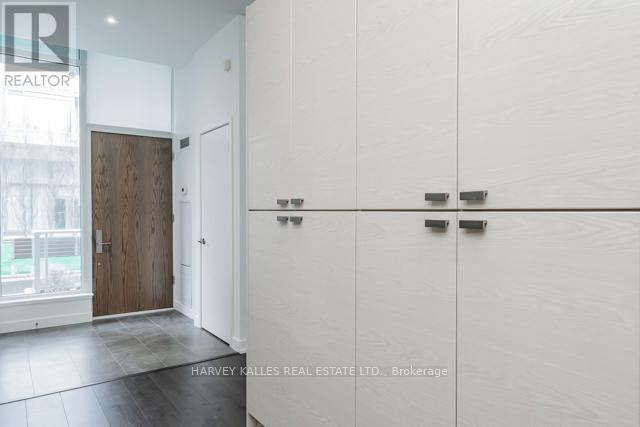 TH12 - 121 MCMAHON DRIVE