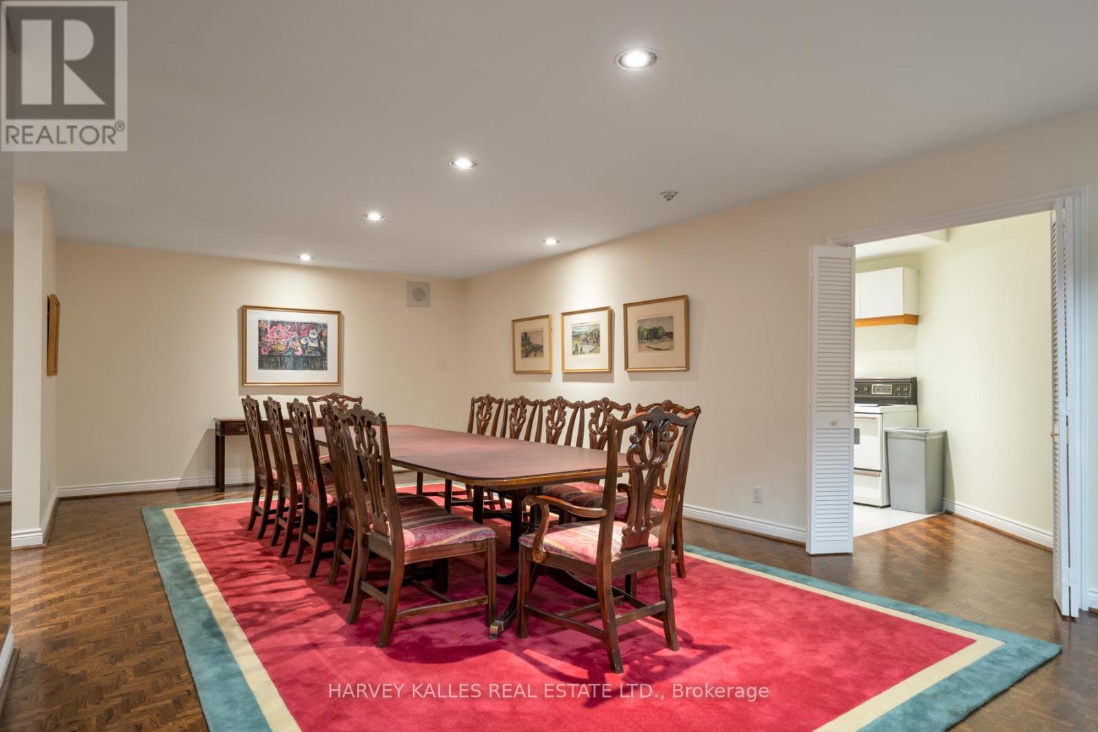 204 - 70 ROSEHILL AVENUE