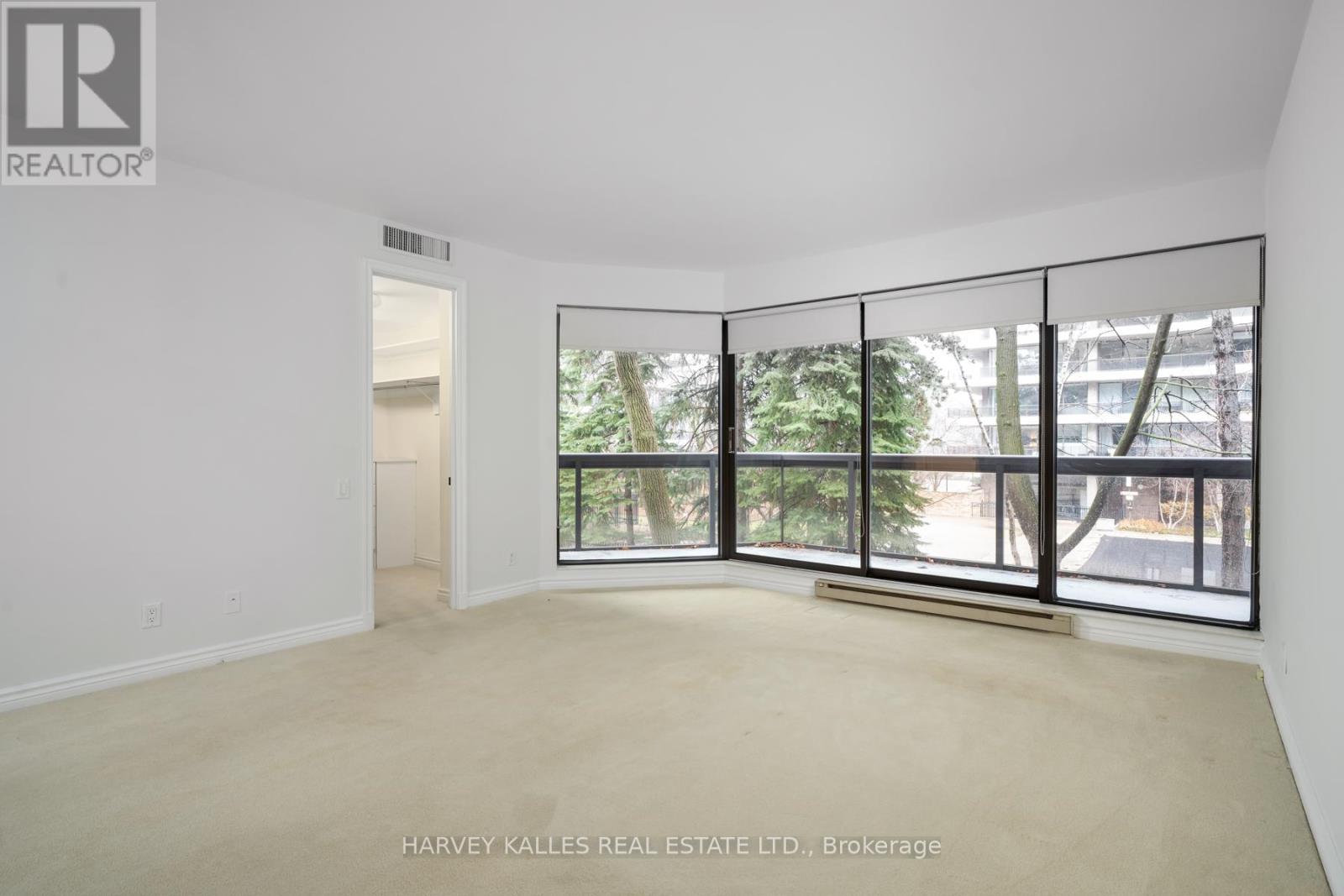 204 - 70 ROSEHILL AVENUE