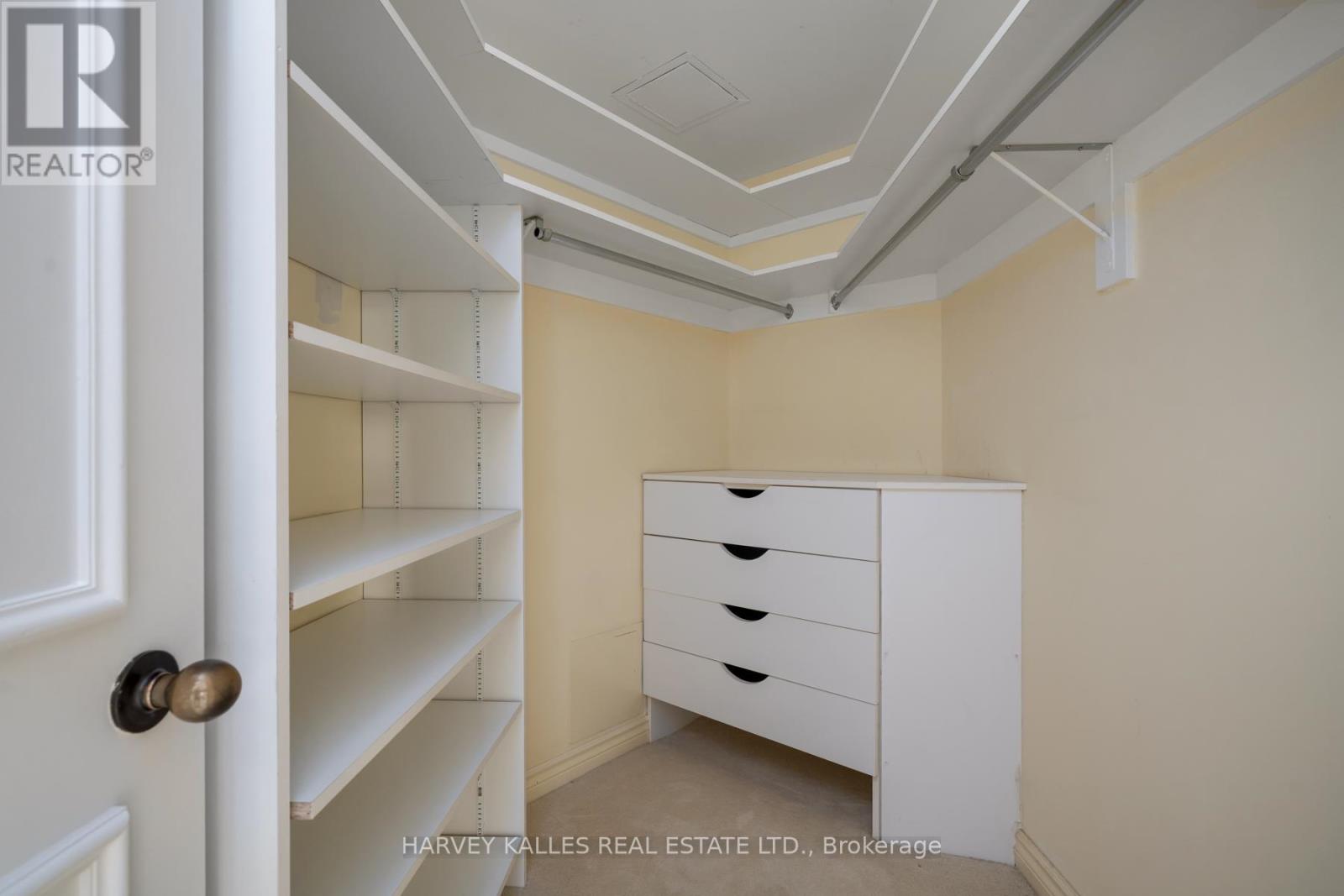 204 - 70 ROSEHILL AVENUE