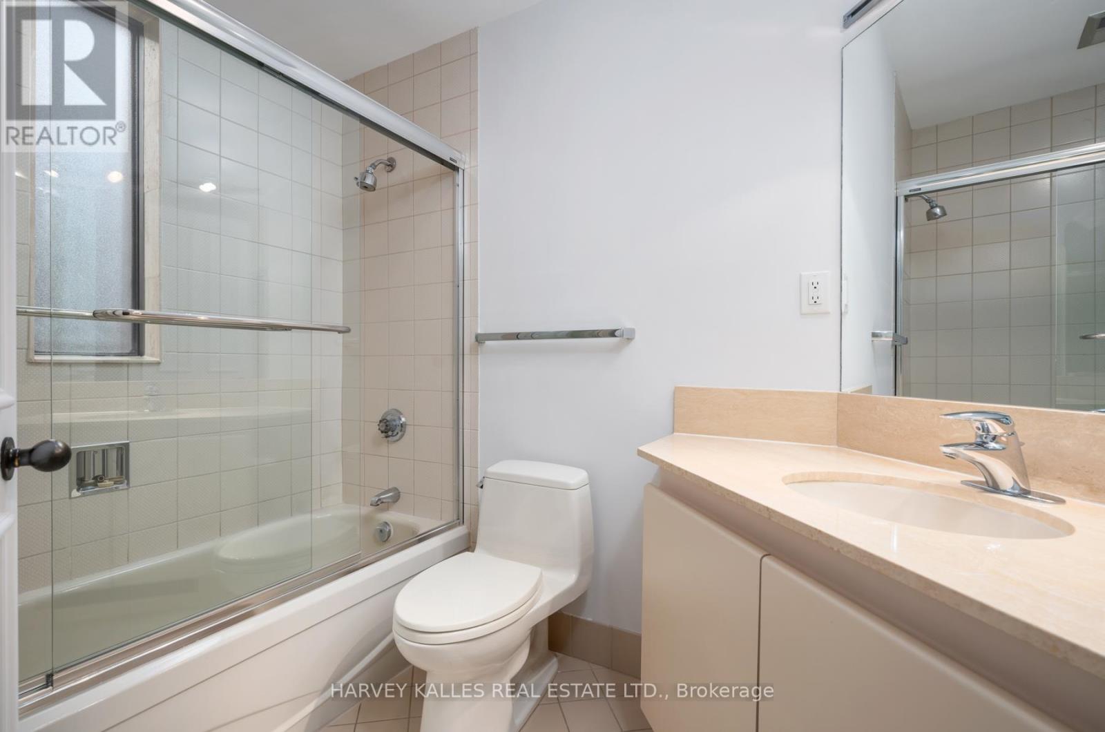 204 - 70 ROSEHILL AVENUE