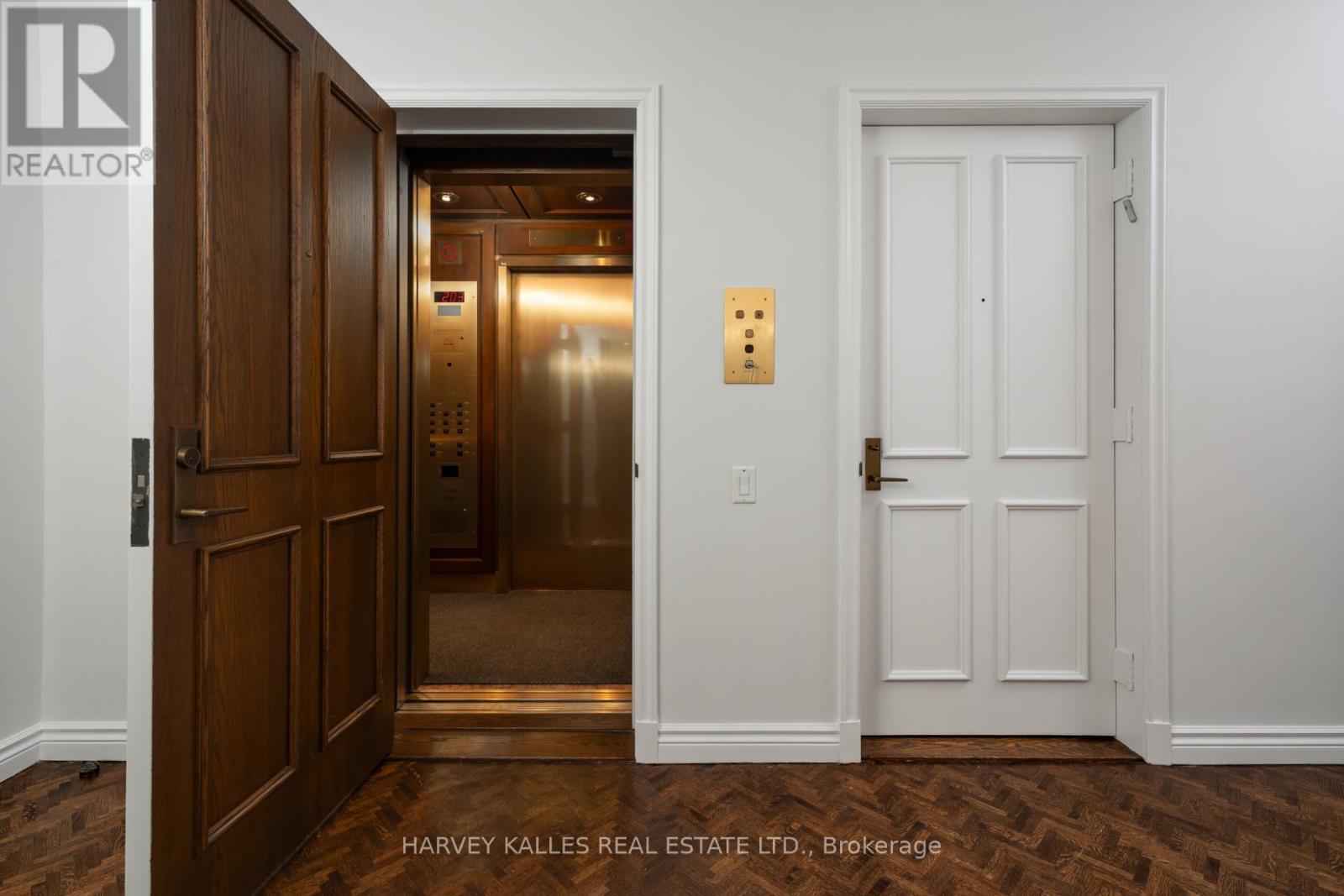 204 - 70 ROSEHILL AVENUE