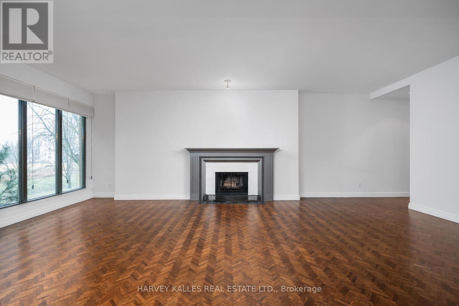 204 - 70 ROSEHILL AVENUE