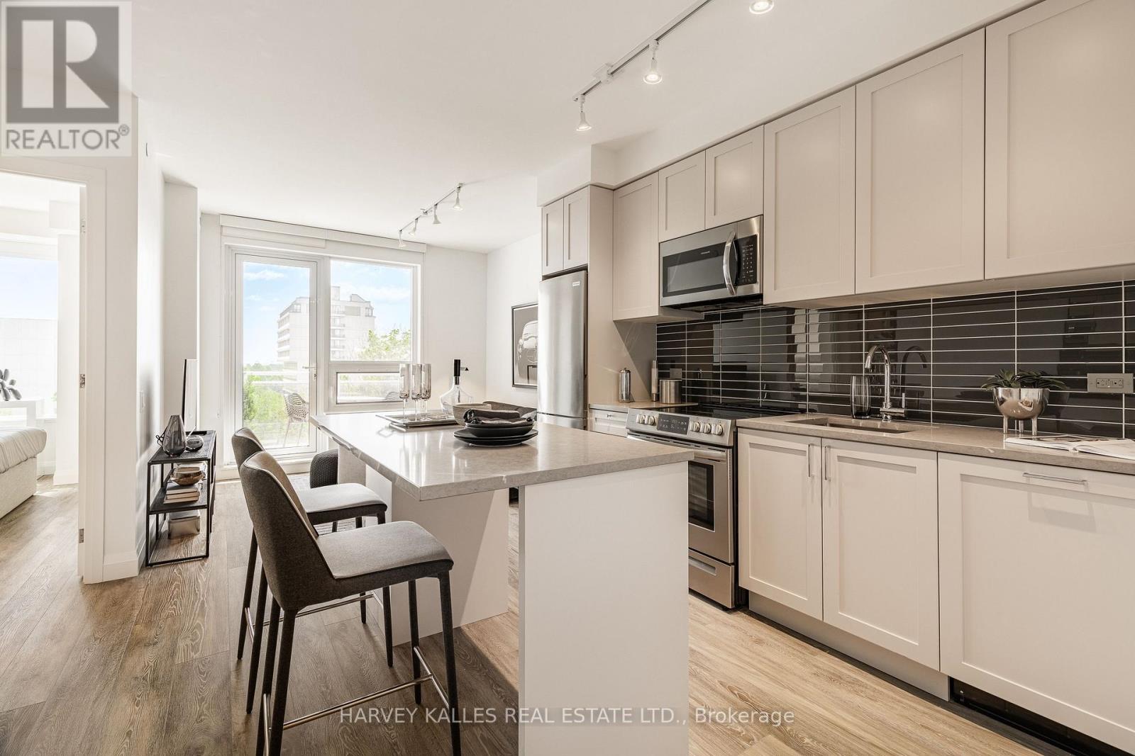 1404 - 71 REDPATH AVENUE