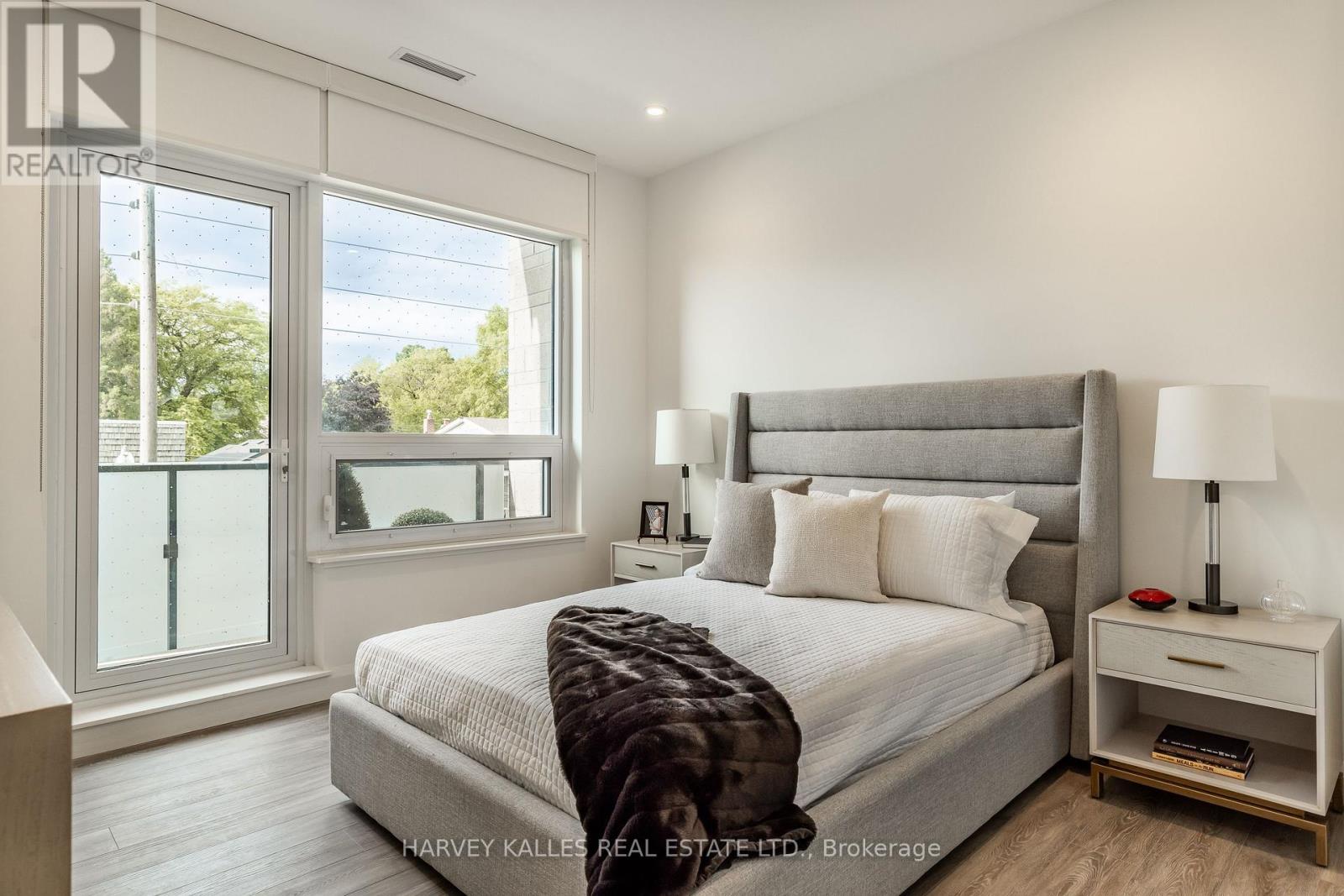 402 - 71 REDPATH AVENUE