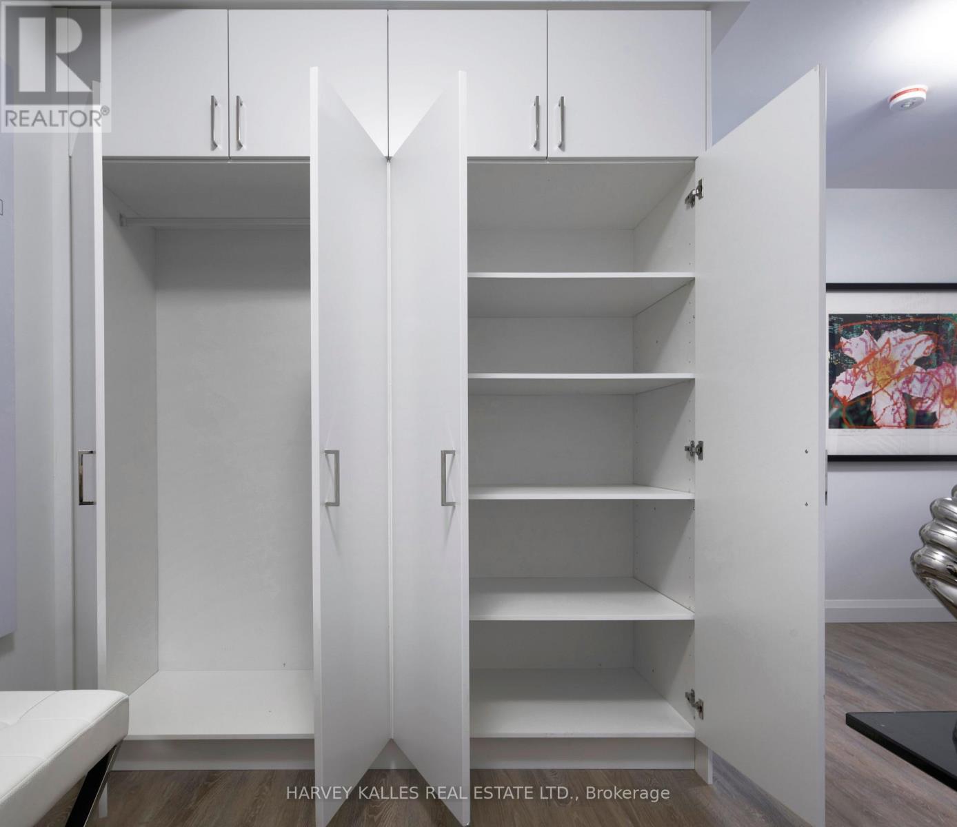 402 - 71 REDPATH AVENUE