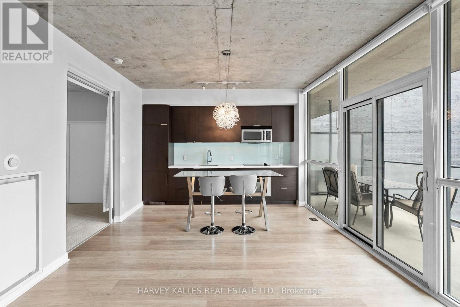 712 - 478 KING STREET W