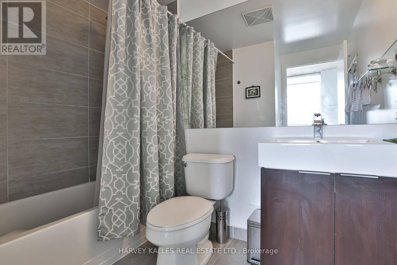 712 - 478 KING STREET W