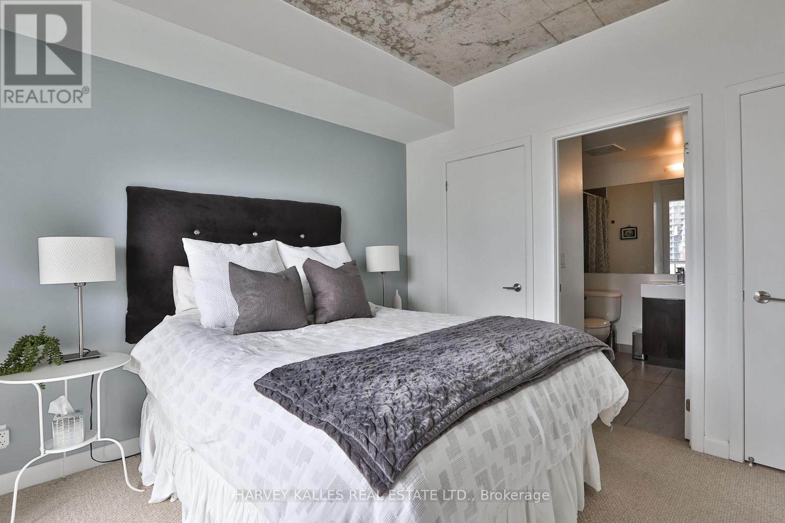 712 - 478 KING STREET W