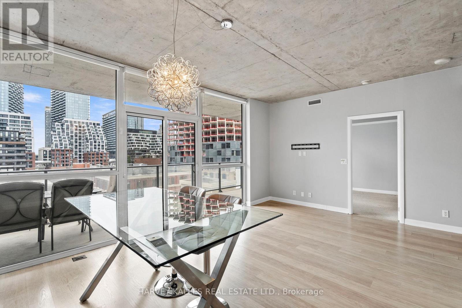 712 - 478 KING STREET W