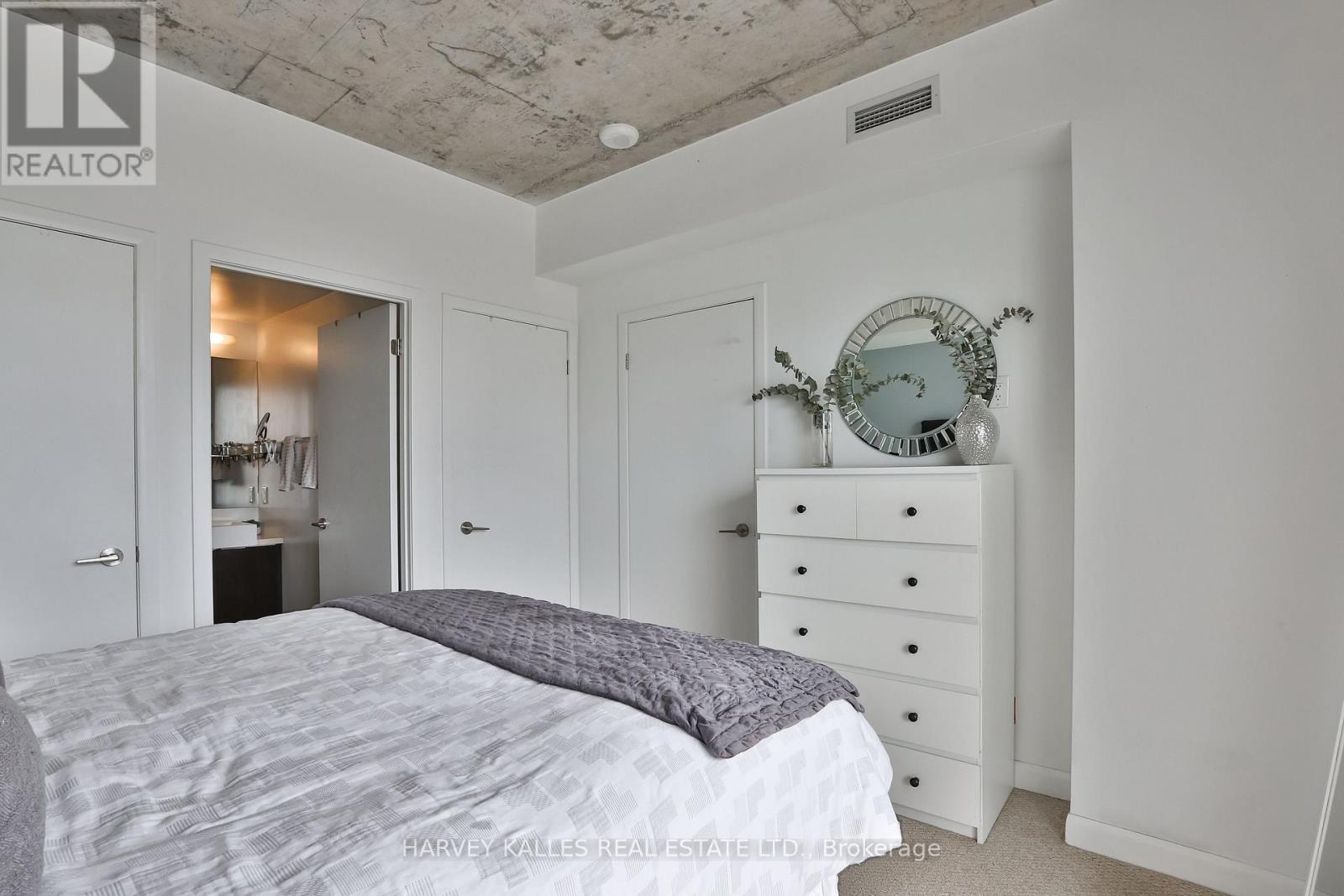 712 - 478 KING STREET W