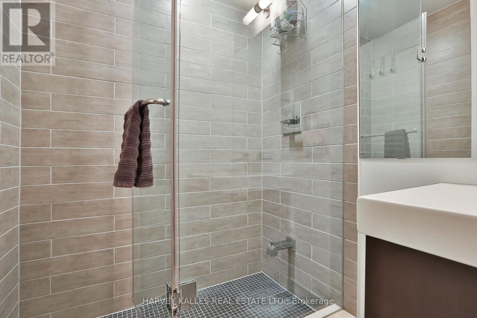 712 - 478 KING STREET W