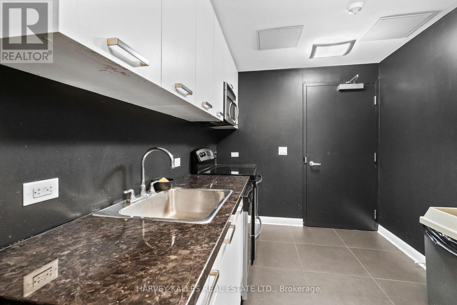 712 - 478 KING STREET W