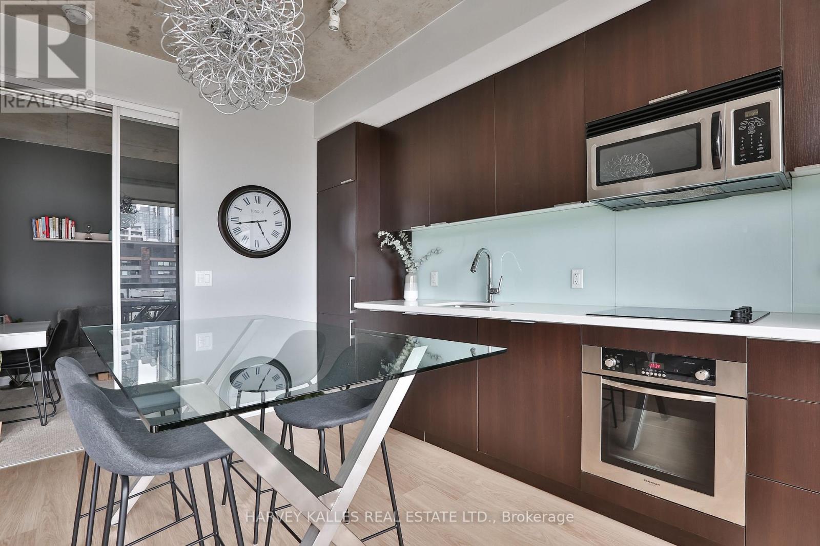 712 - 478 KING STREET W
