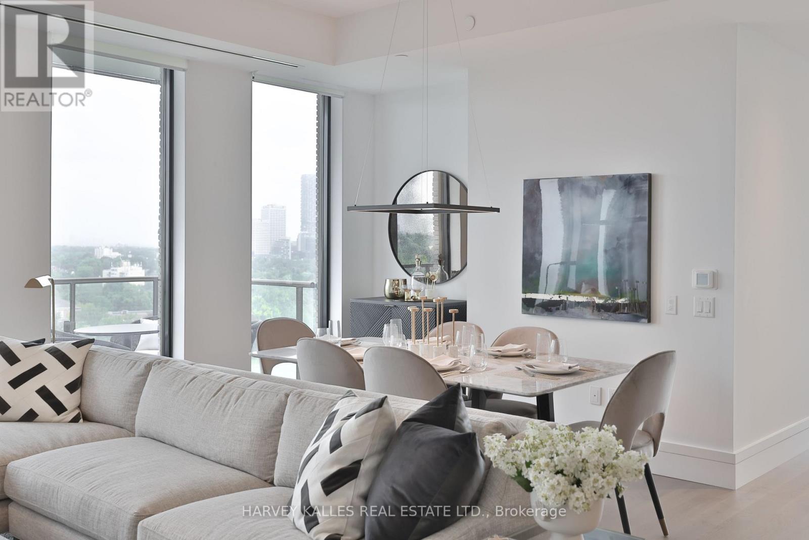 1804 - 215 LONSDALE ROAD