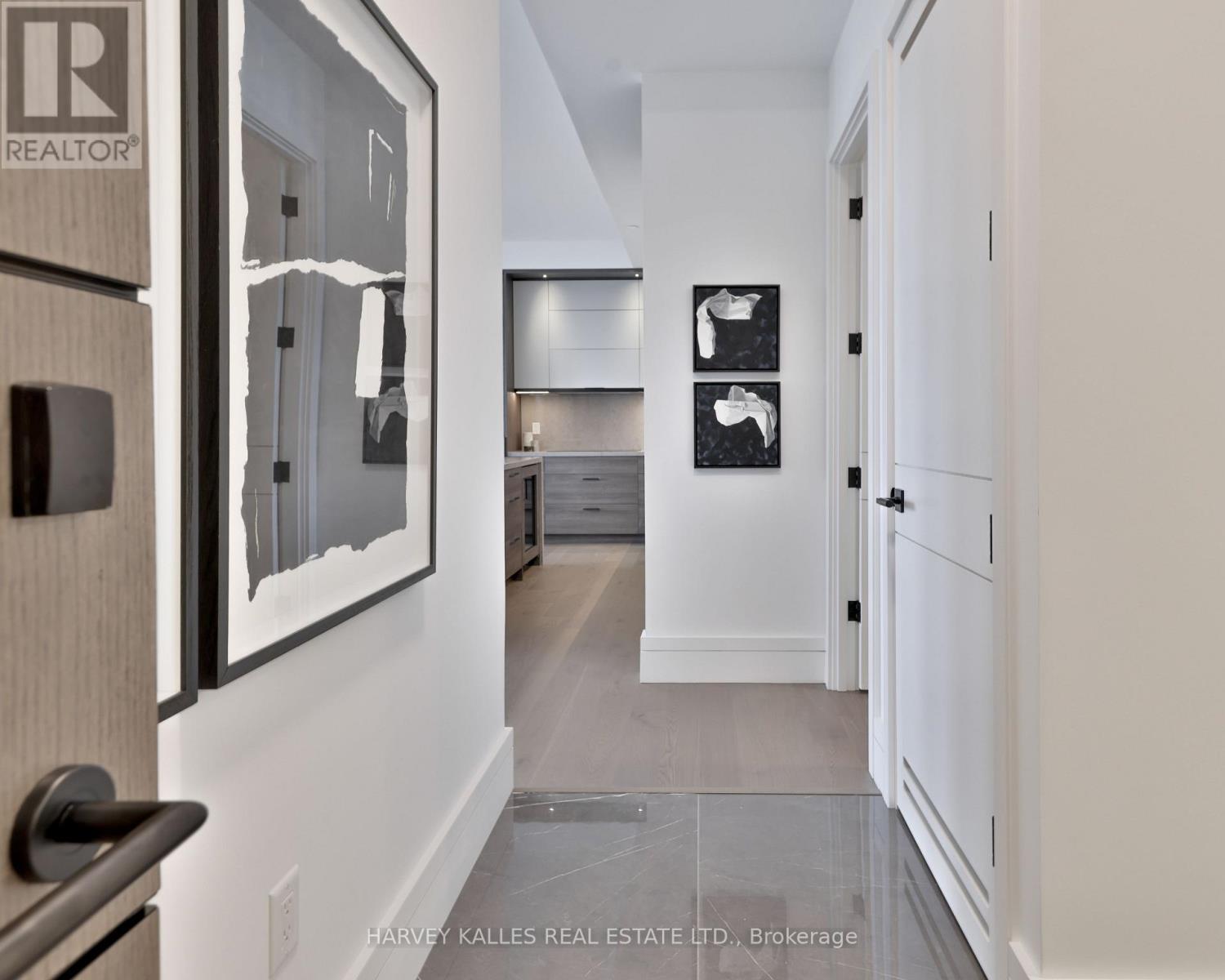 1804 - 215 LONSDALE ROAD