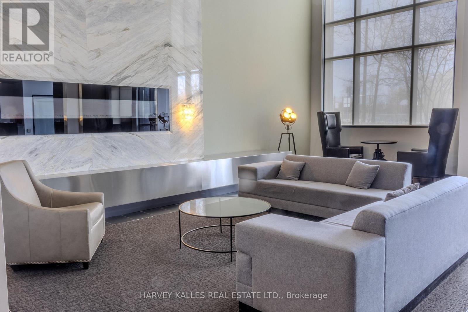 402 - 399 SPRING GARDEN AVENUE