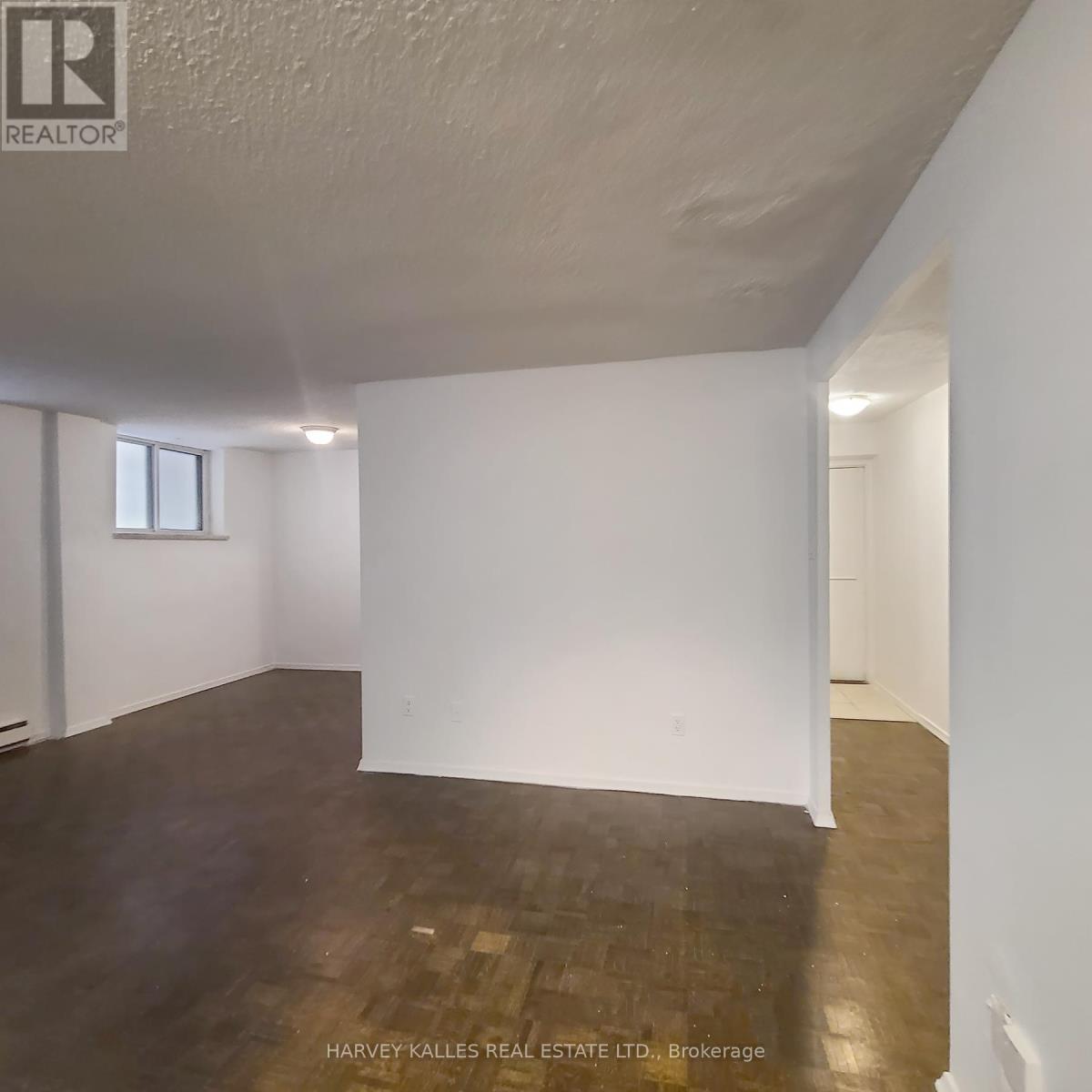 4 - 570 EGLINTON AVENUE W