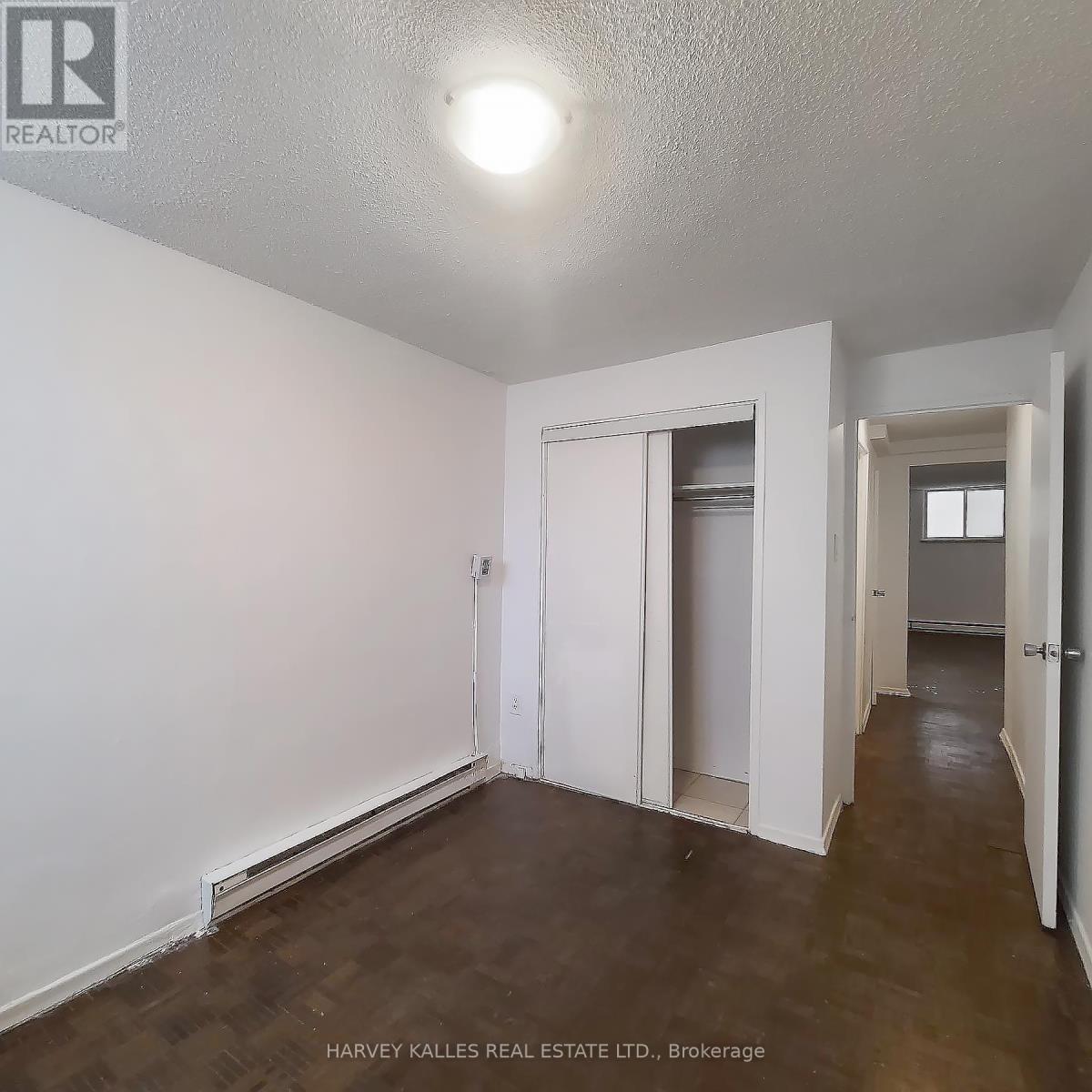 4 - 570 EGLINTON AVENUE W