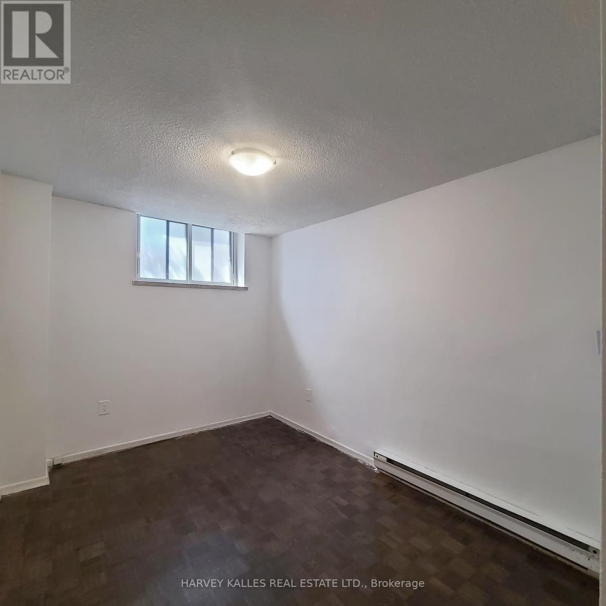 4 - 570 EGLINTON AVENUE W