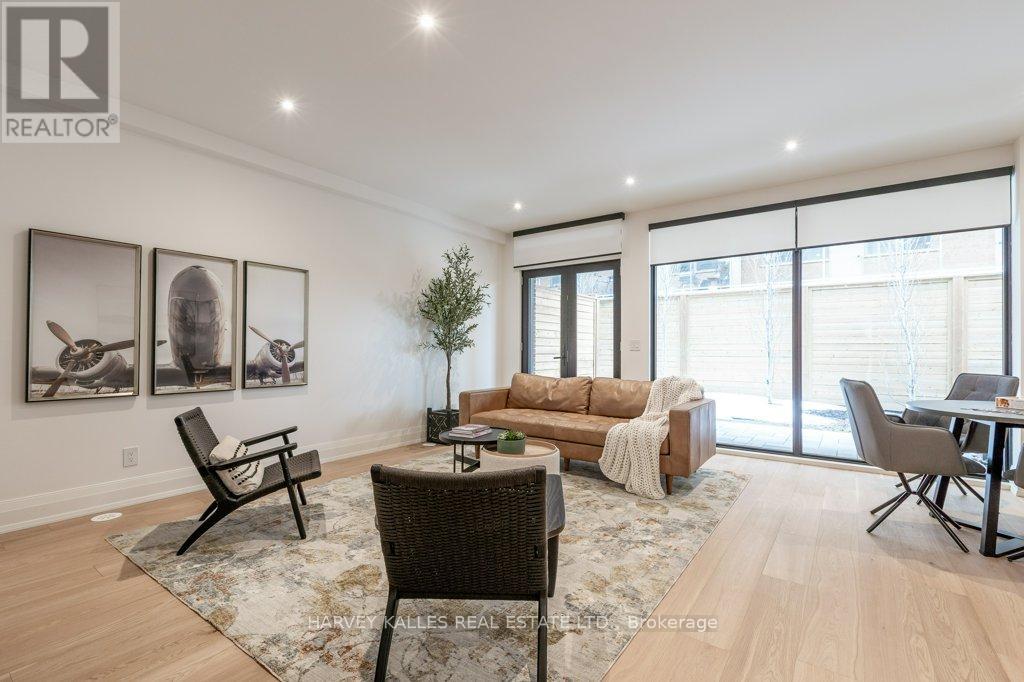 32 EVERGREEN GARDENS