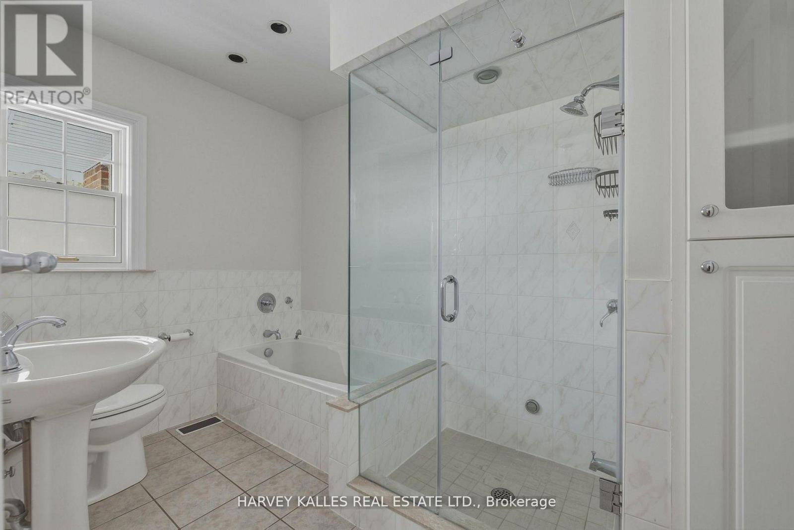 530 BLYTHWOOD ROAD