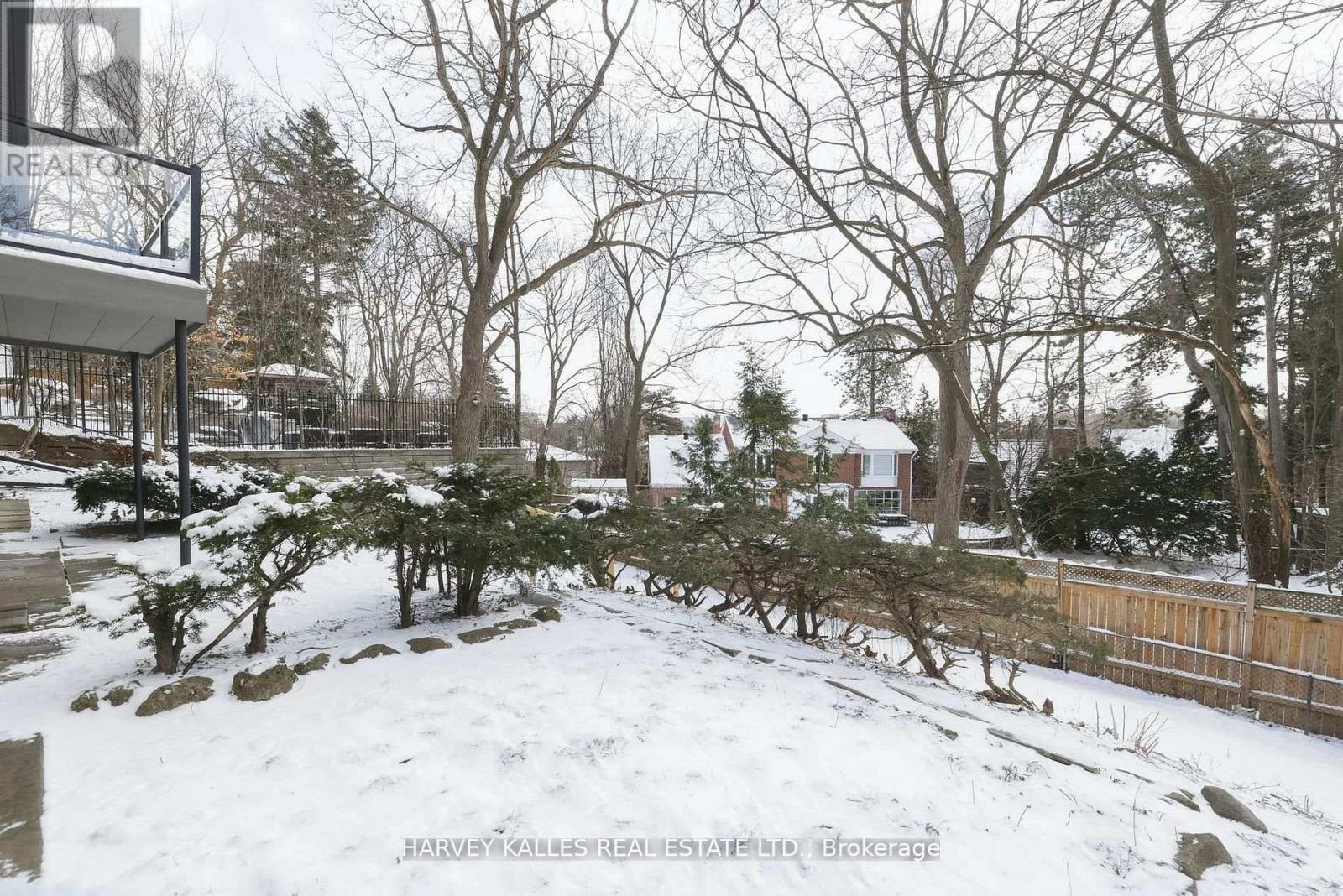 537 BLYTHWOOD ROAD