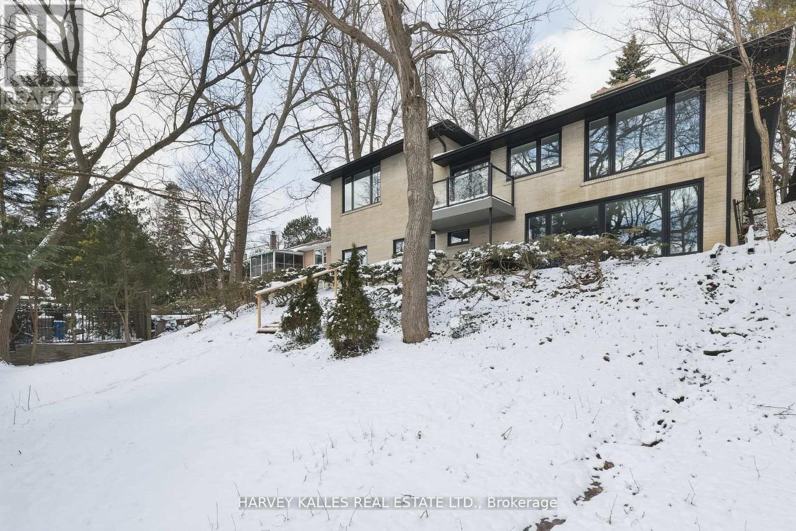 537 BLYTHWOOD ROAD