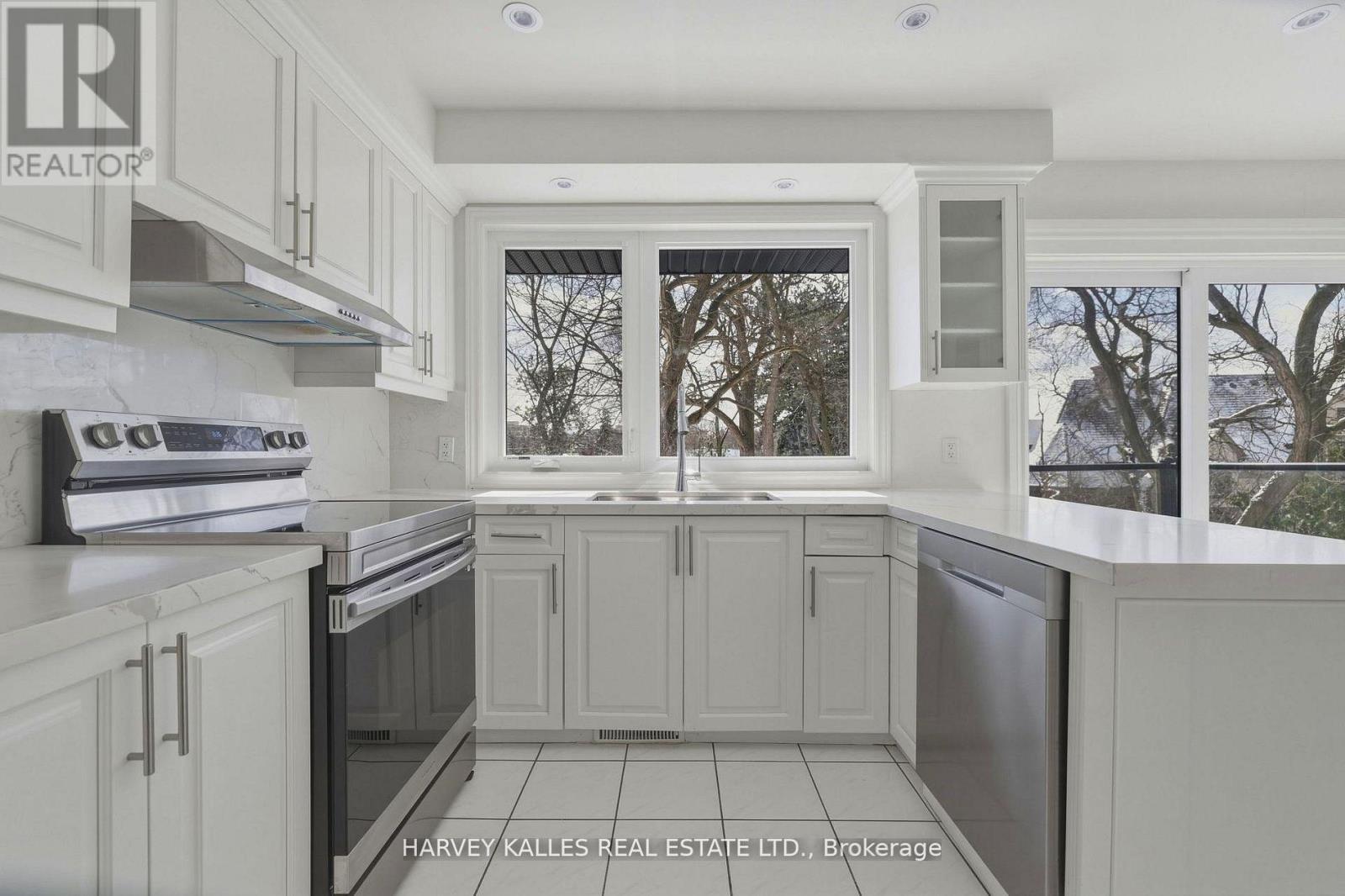 537 BLYTHWOOD ROAD