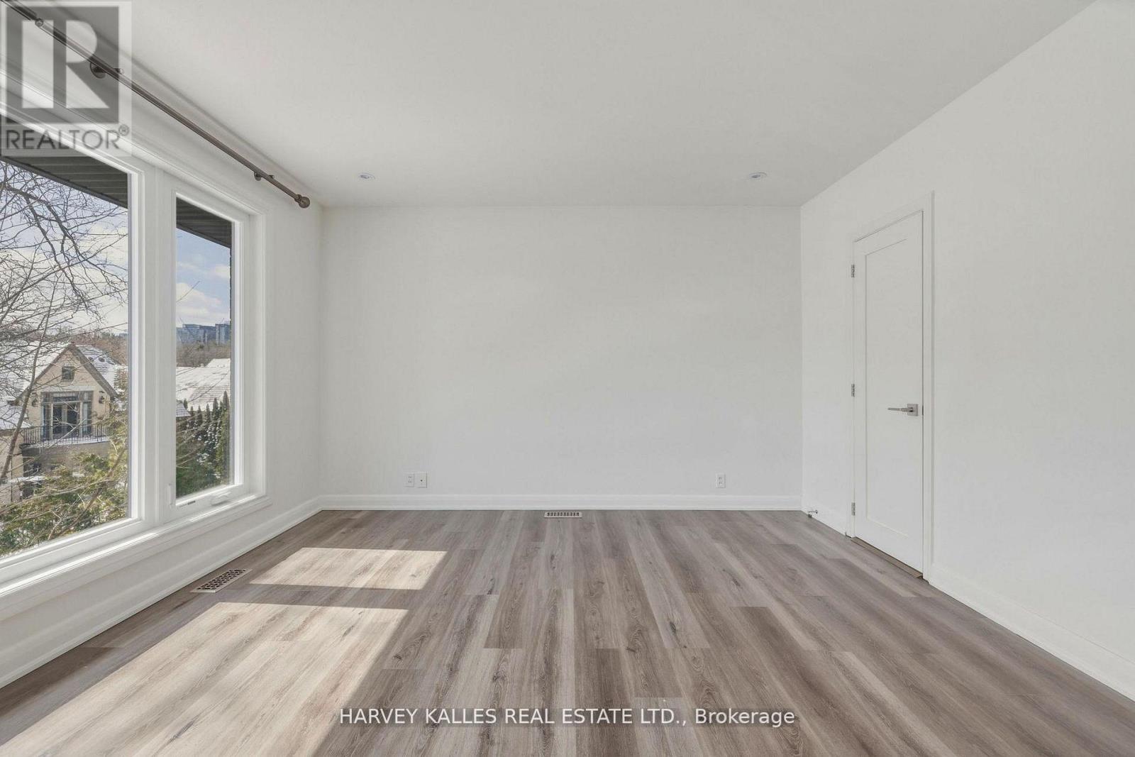 537 BLYTHWOOD ROAD