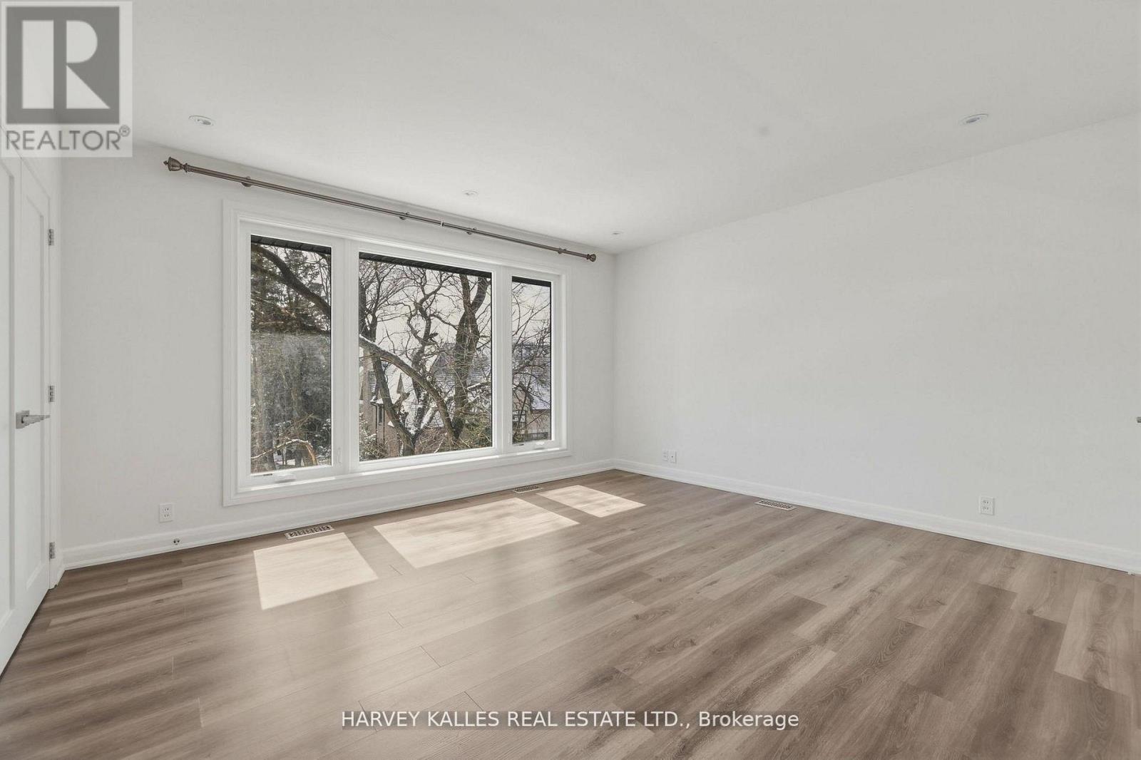 537 BLYTHWOOD ROAD