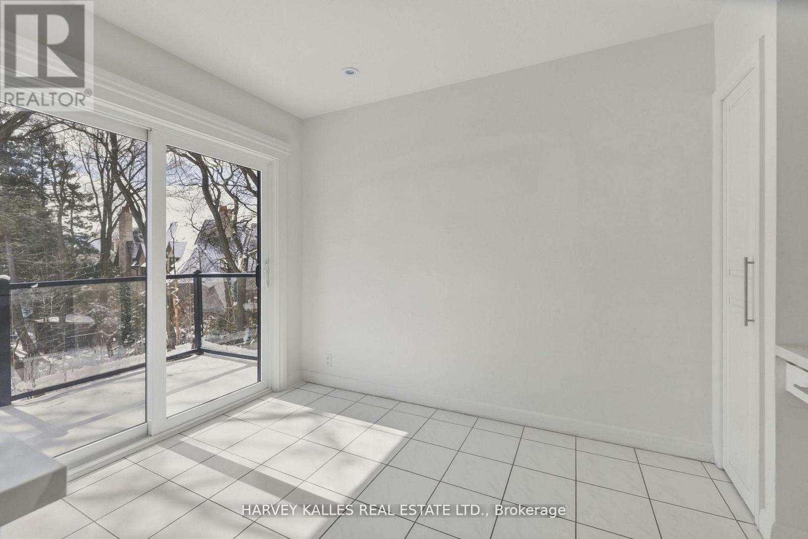 537 BLYTHWOOD ROAD