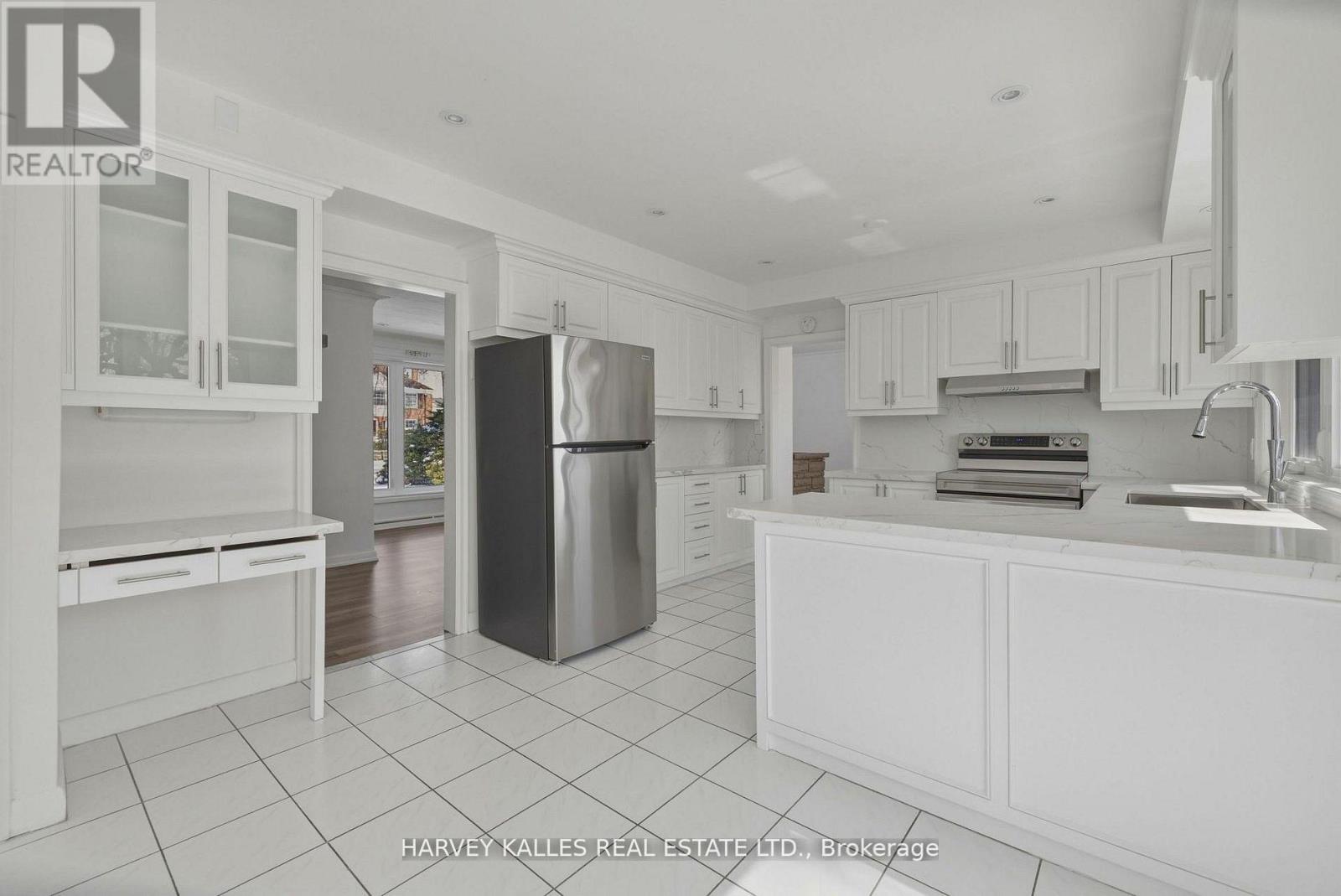 537 BLYTHWOOD ROAD