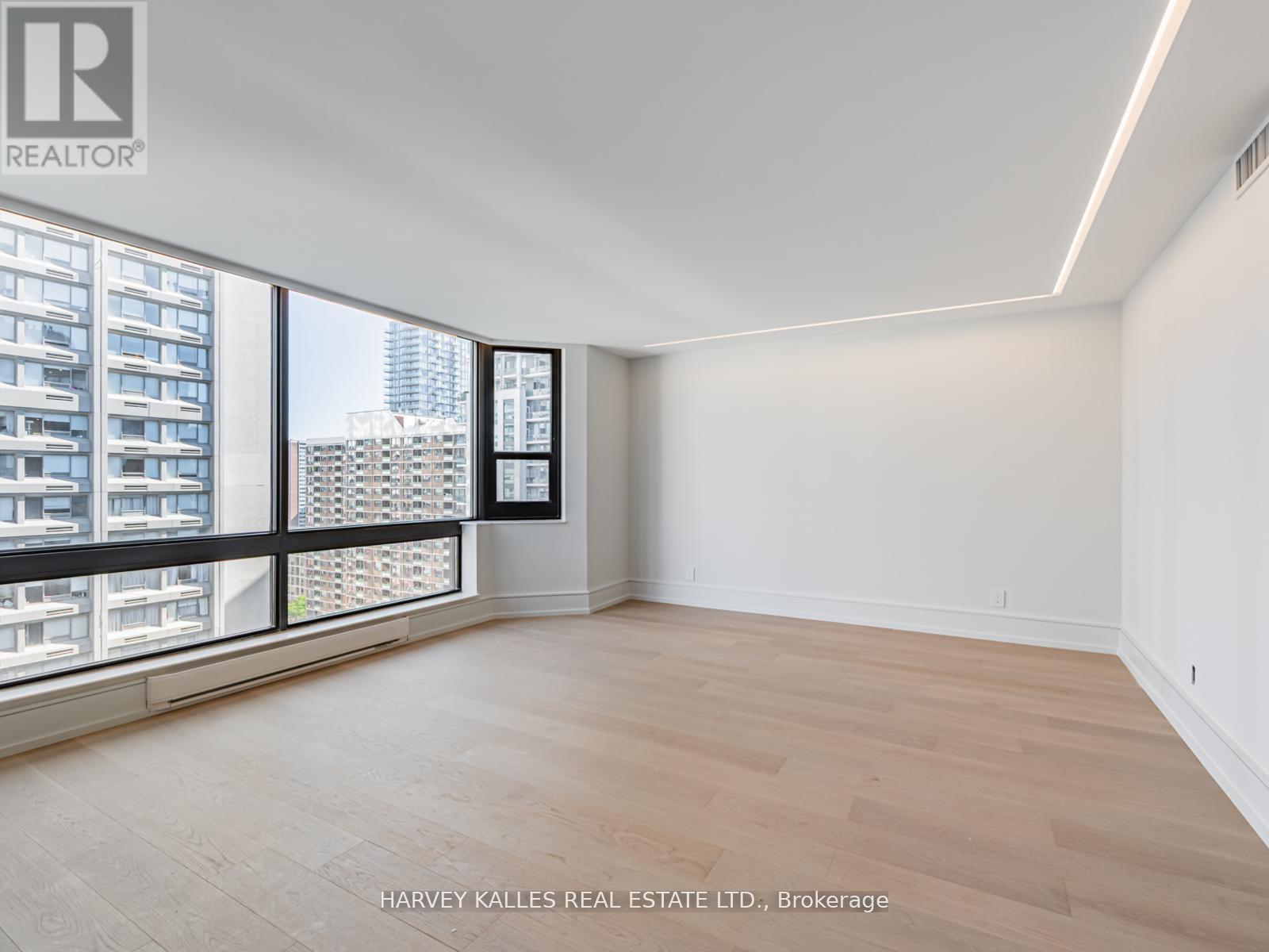 1703 - 1166 BAY STREET