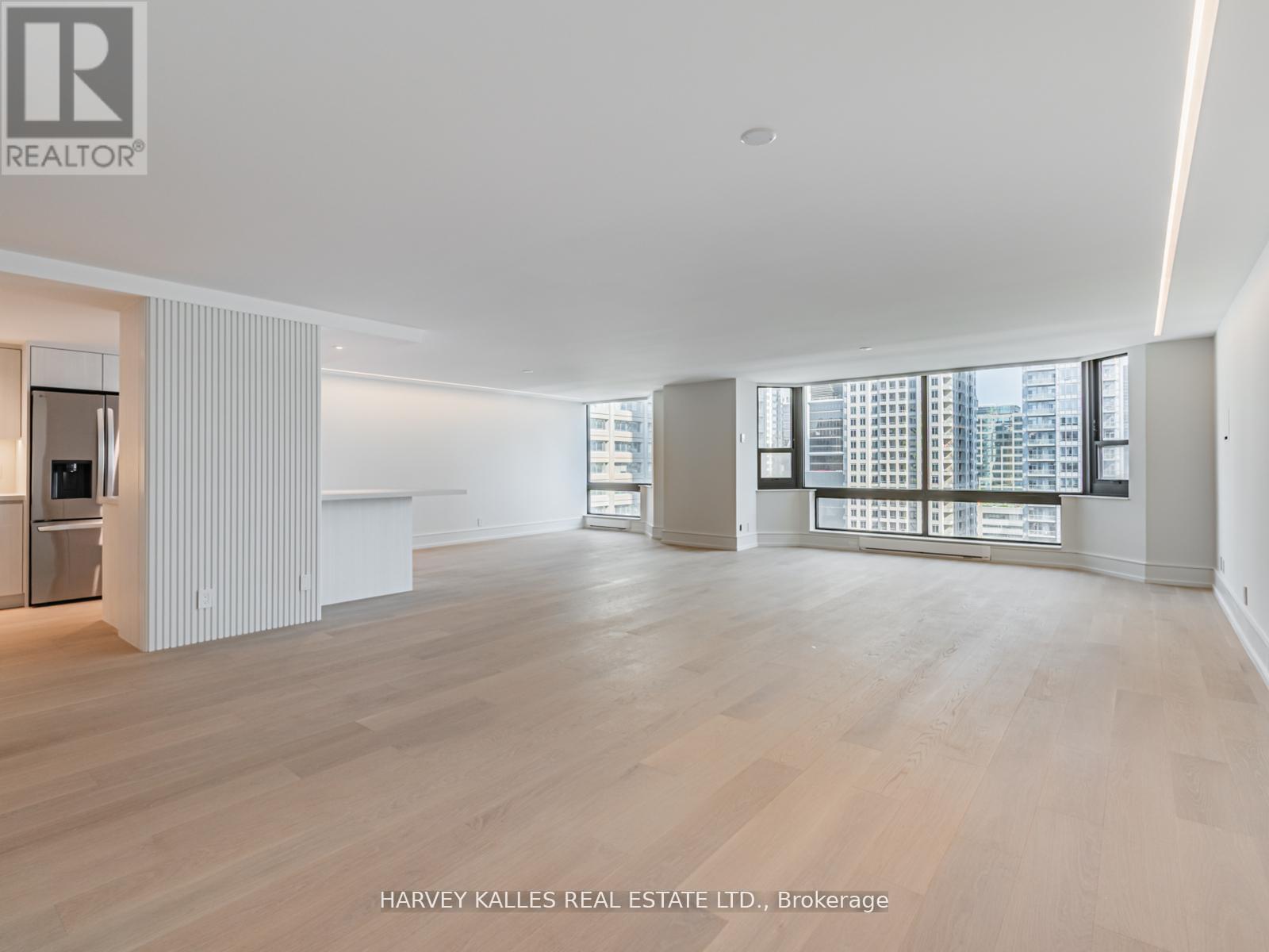 1703 - 1166 BAY STREET