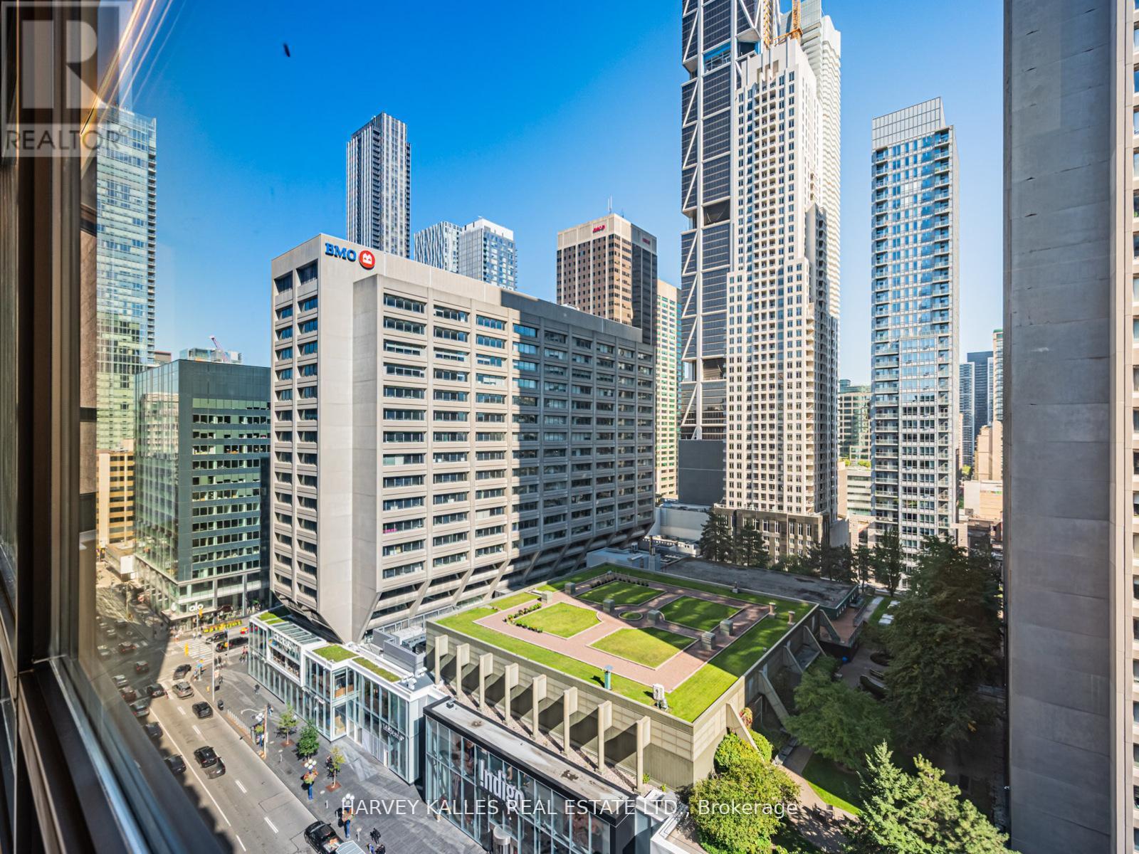 1703 - 1166 BAY STREET