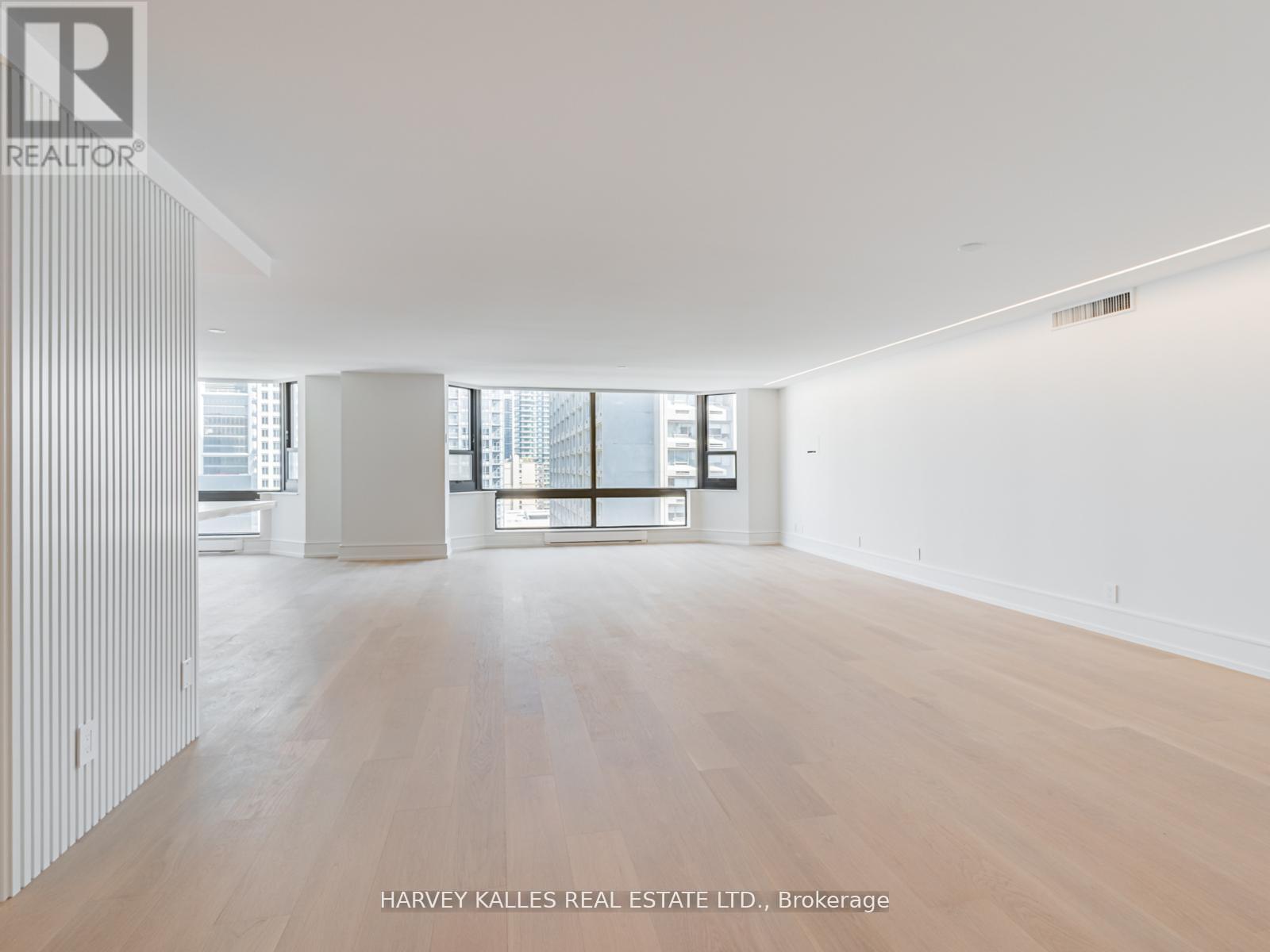 1703 - 1166 BAY STREET