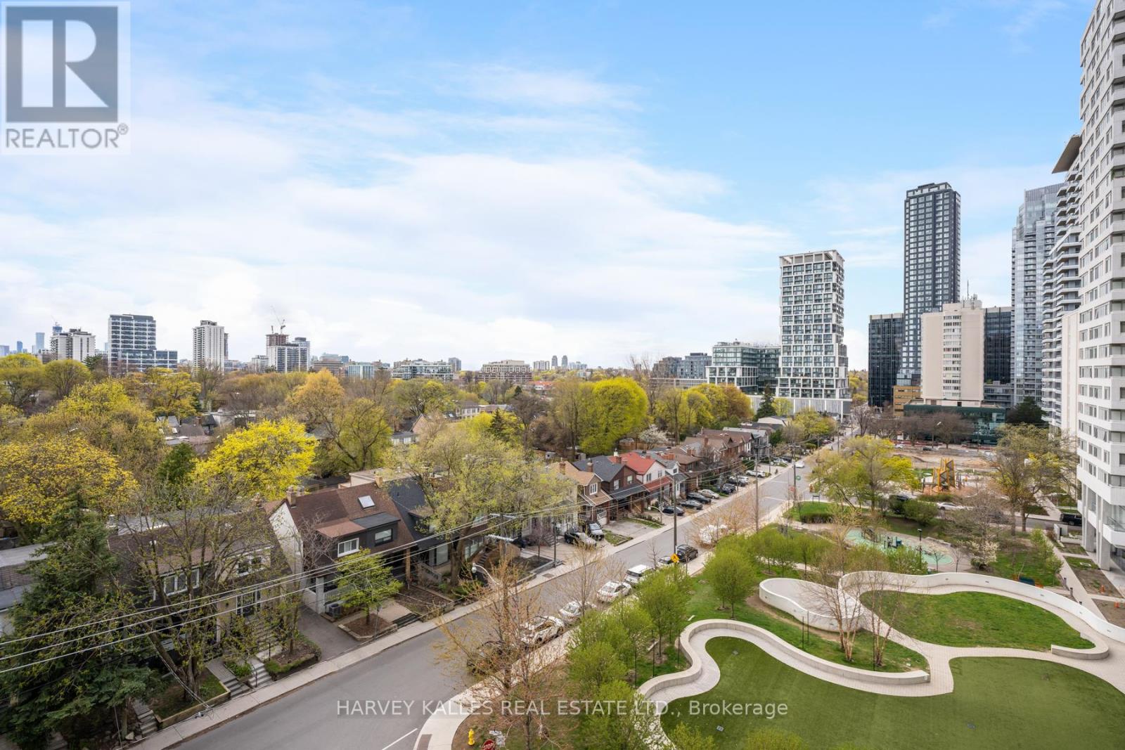 604 - 11 LILLIAN STREET
