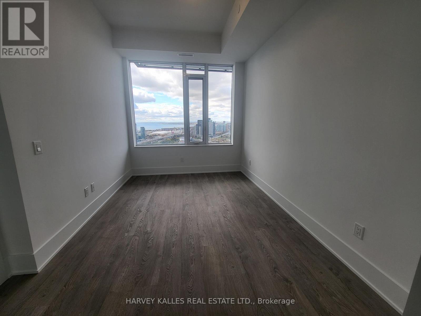 3003 - 470 FRONT STREET W