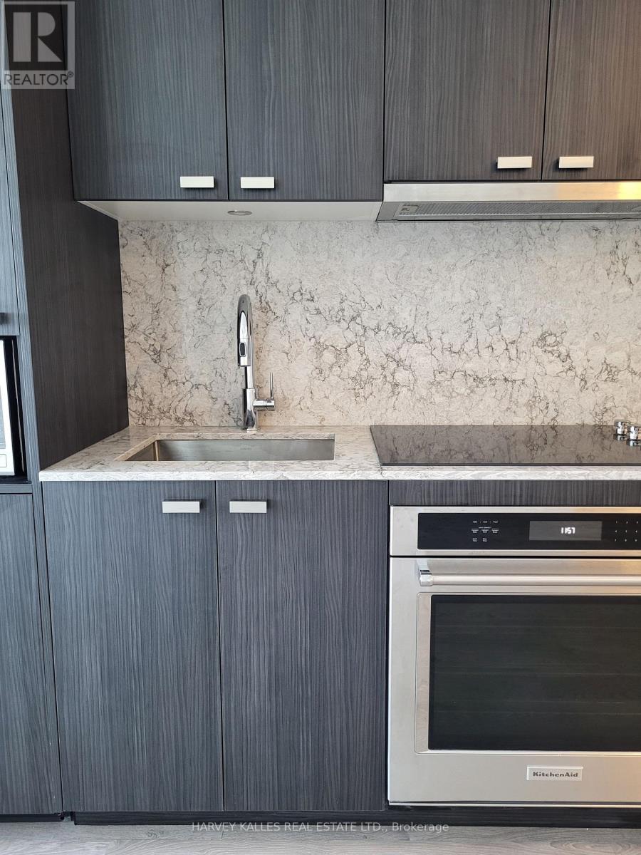 3003 - 470 FRONT STREET W