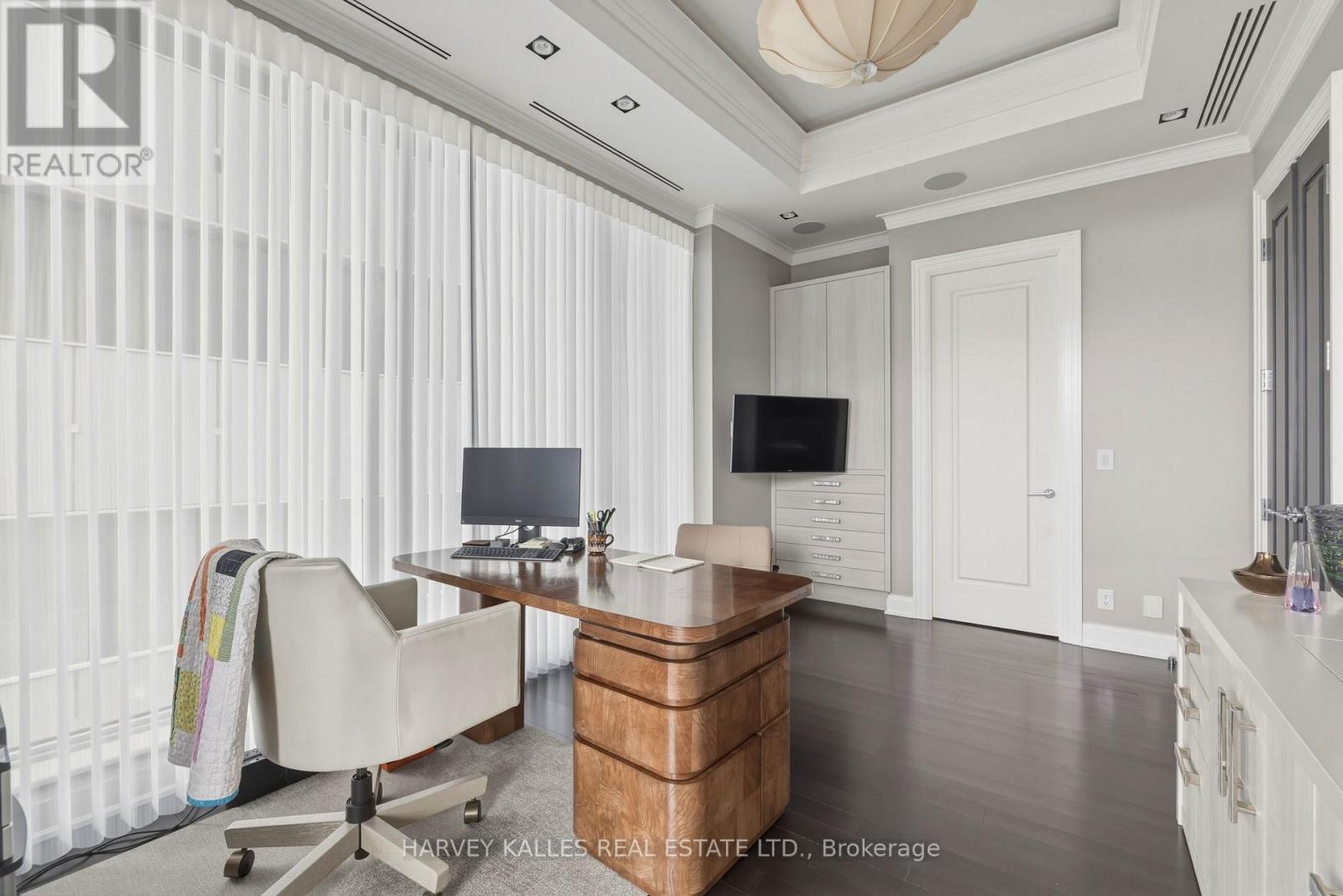 1501 - 206 BLOOR STREET W