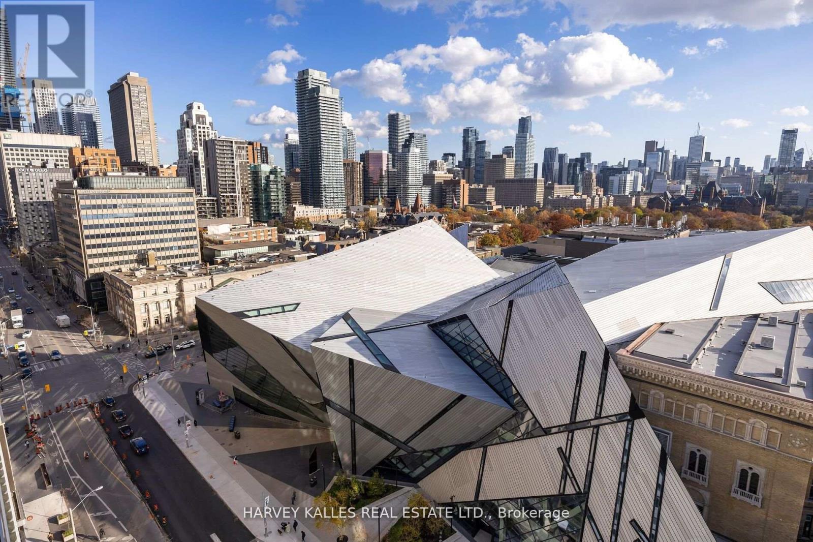 1501 - 206 BLOOR STREET W