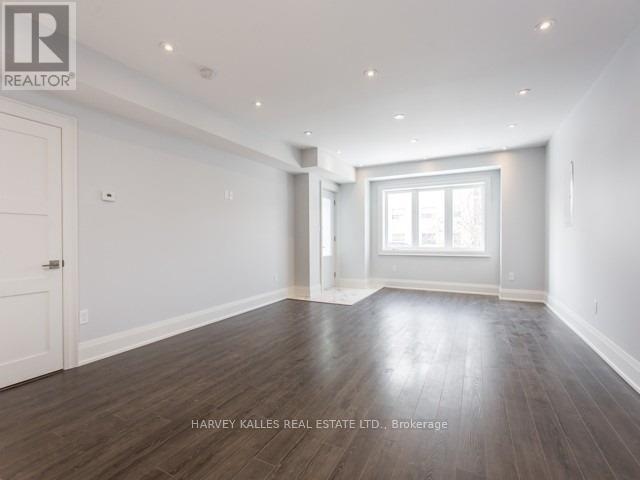 MAIN - 989 AVENUE ROAD