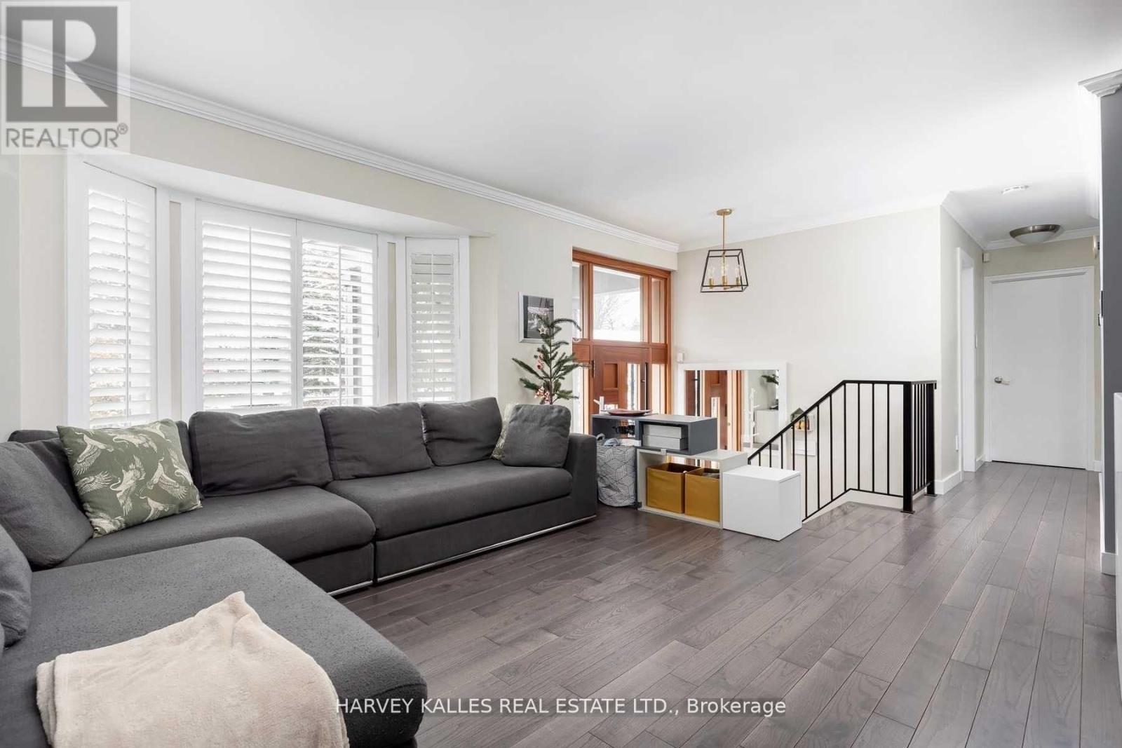 LEFT - 7 RAINHAM PLACE
