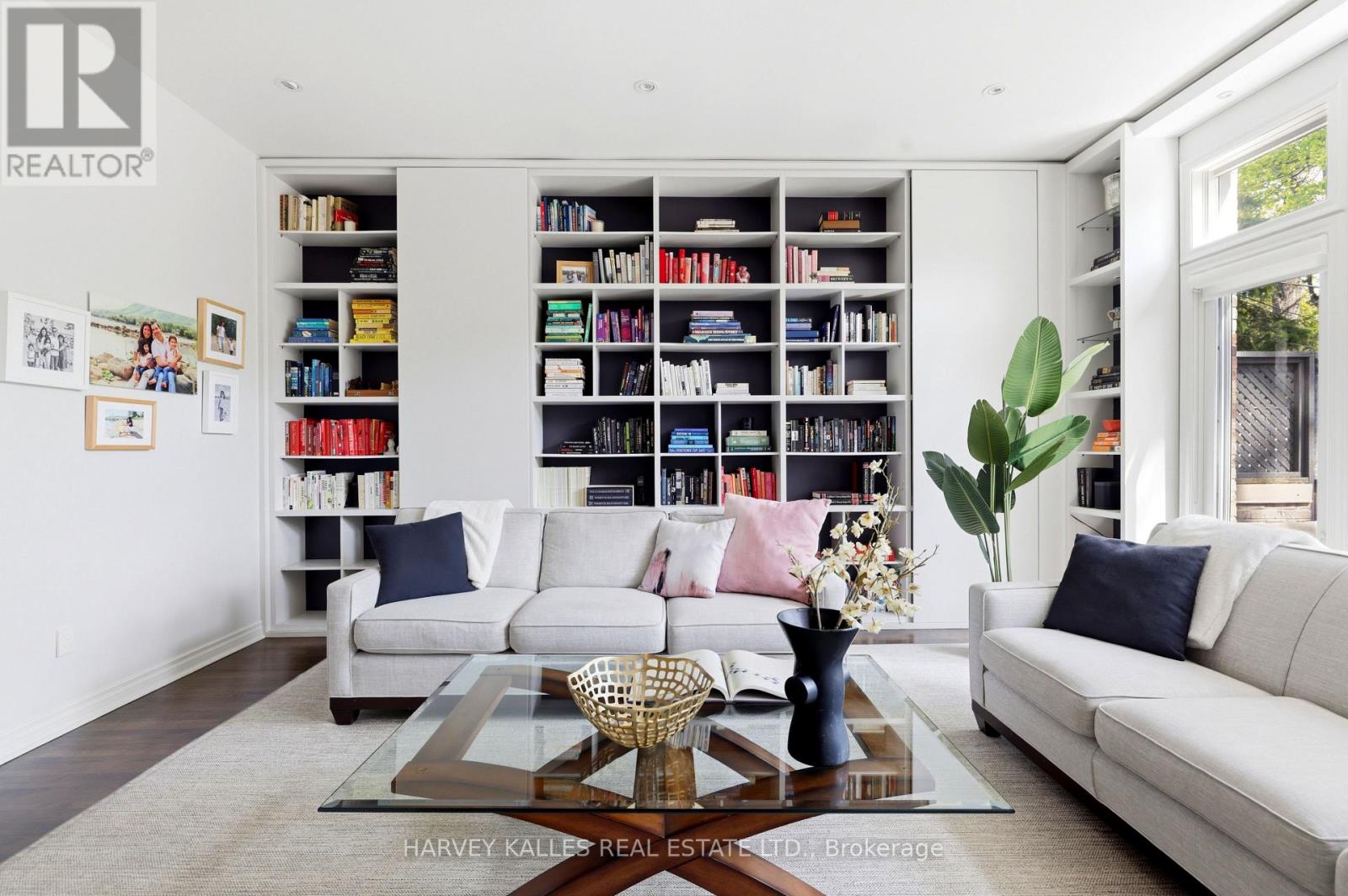 1065 SPADINA ROAD