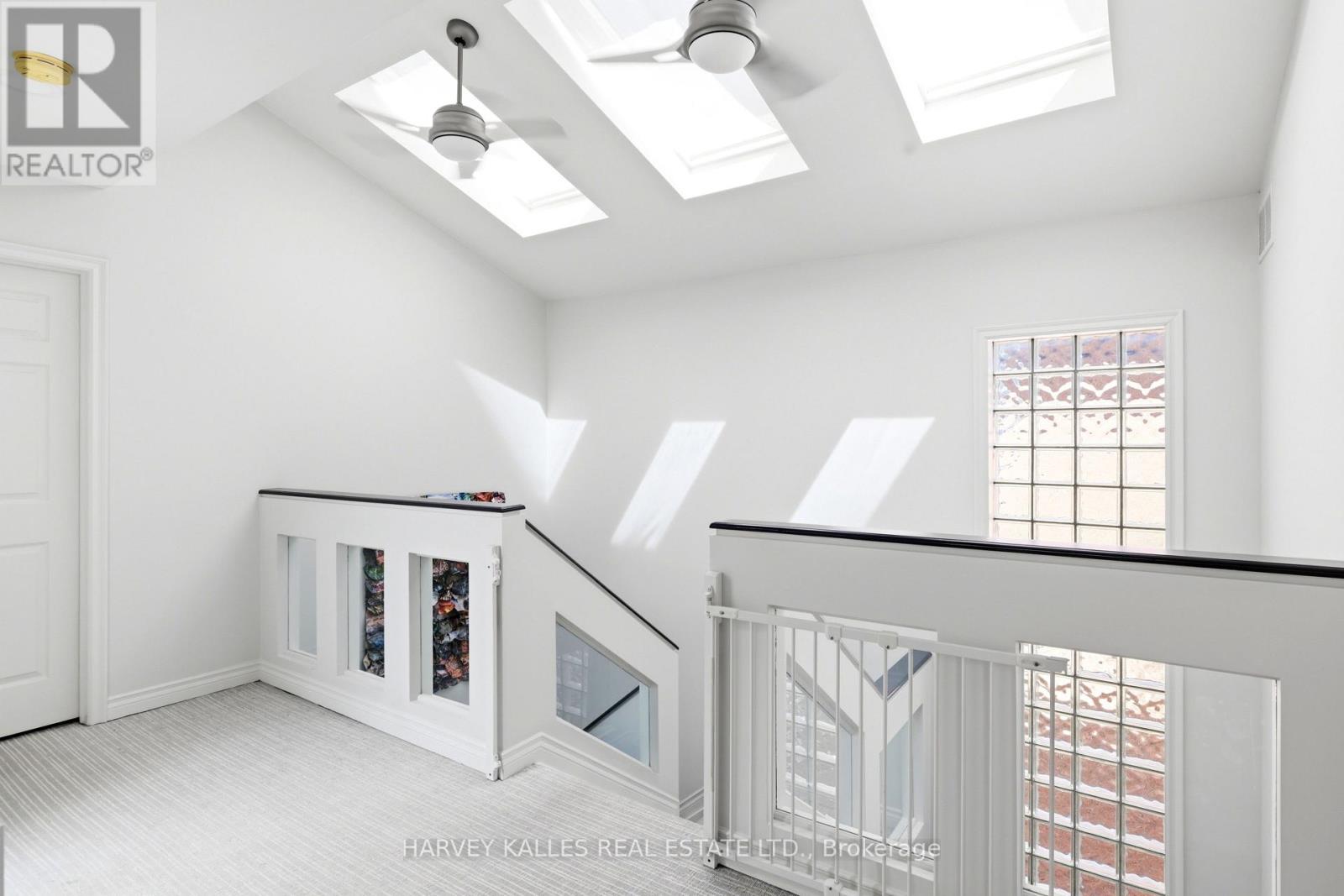 1065 SPADINA ROAD