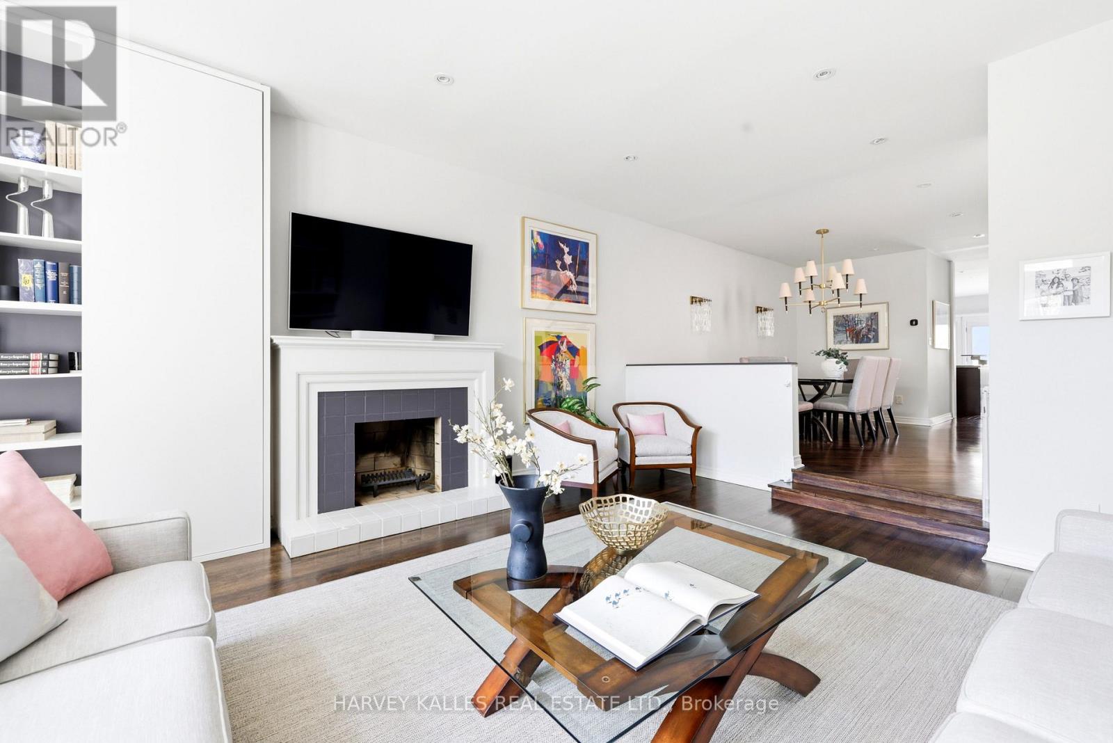 1065 SPADINA ROAD