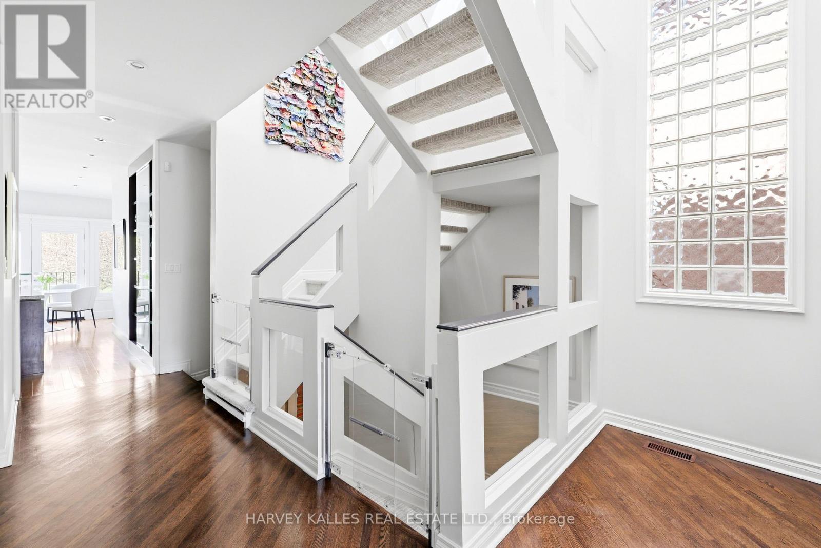 1065 SPADINA ROAD