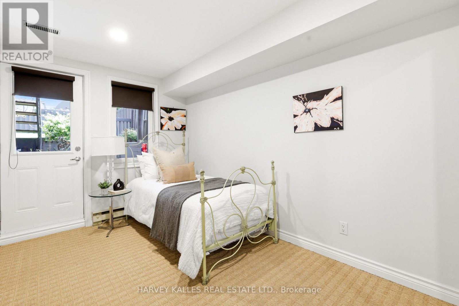 1065 SPADINA ROAD