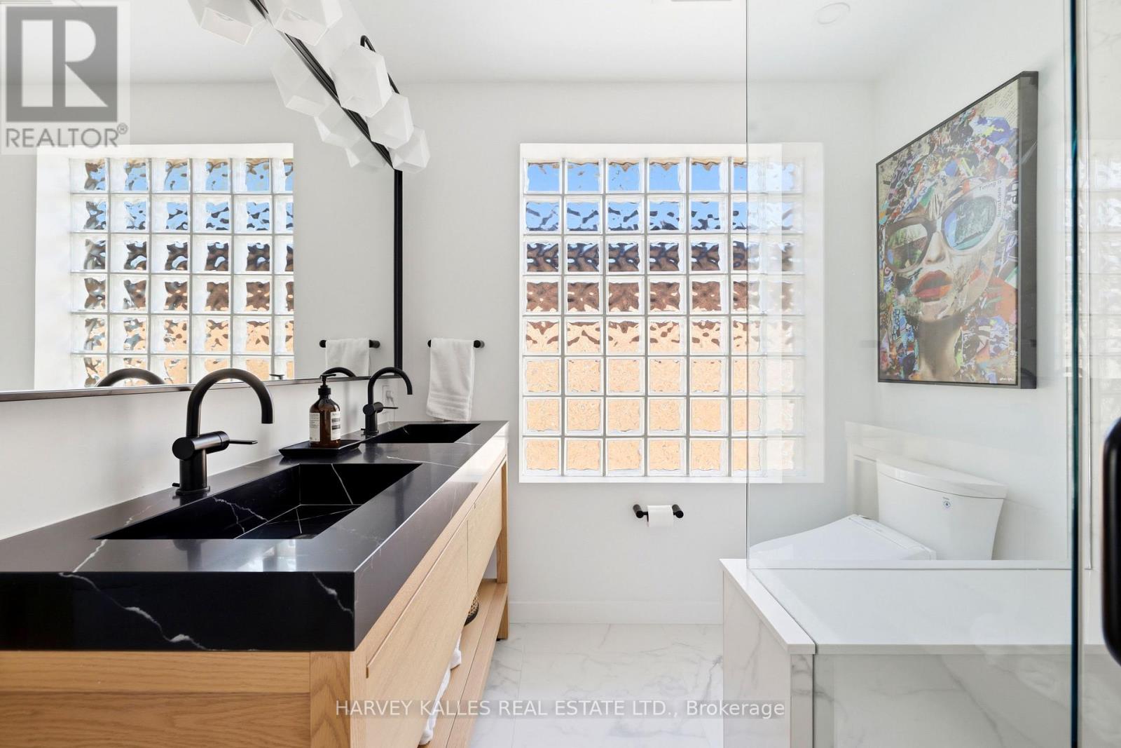 1065 SPADINA ROAD